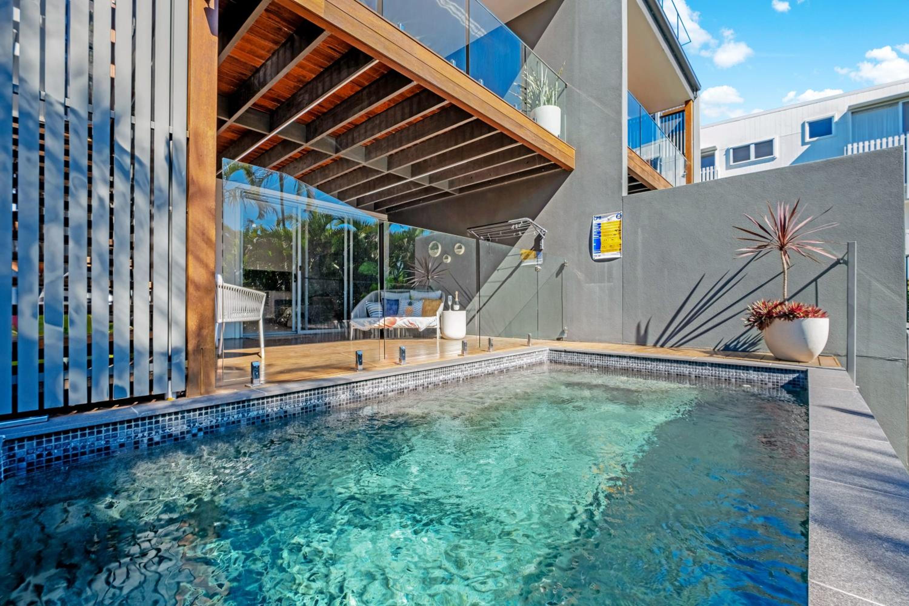 Seaside Luxury in Alexandra Headland