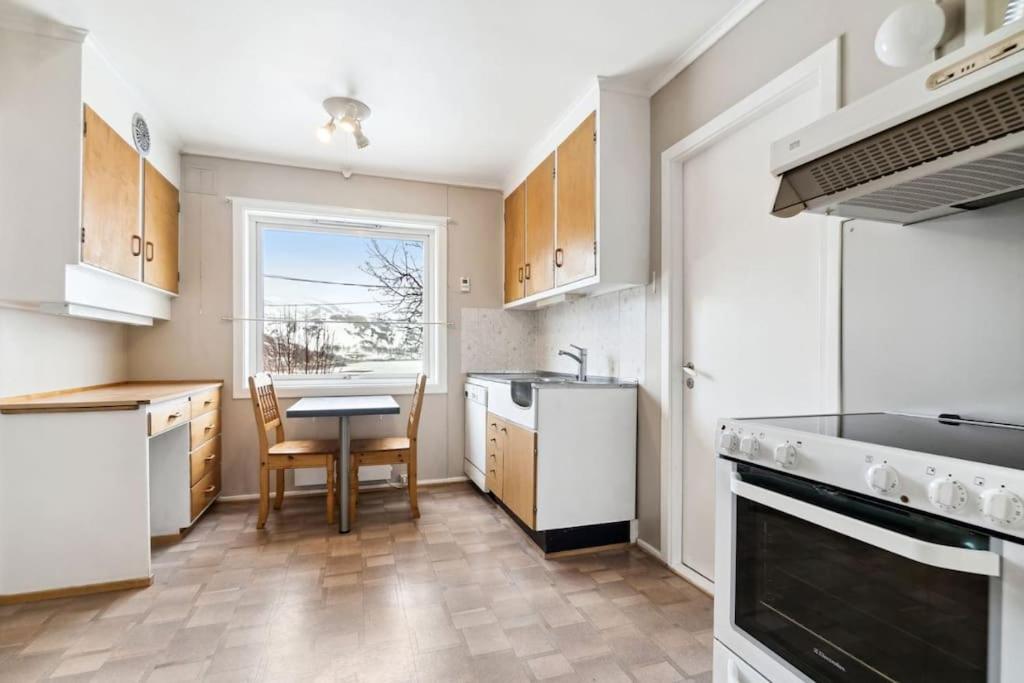 Three bedrooms apartment - Central - Lakeview