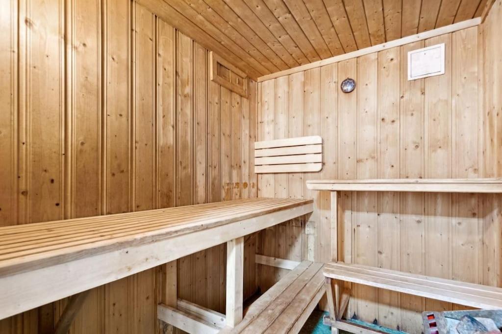 Three bedrooms apartment - Central - Lakeview