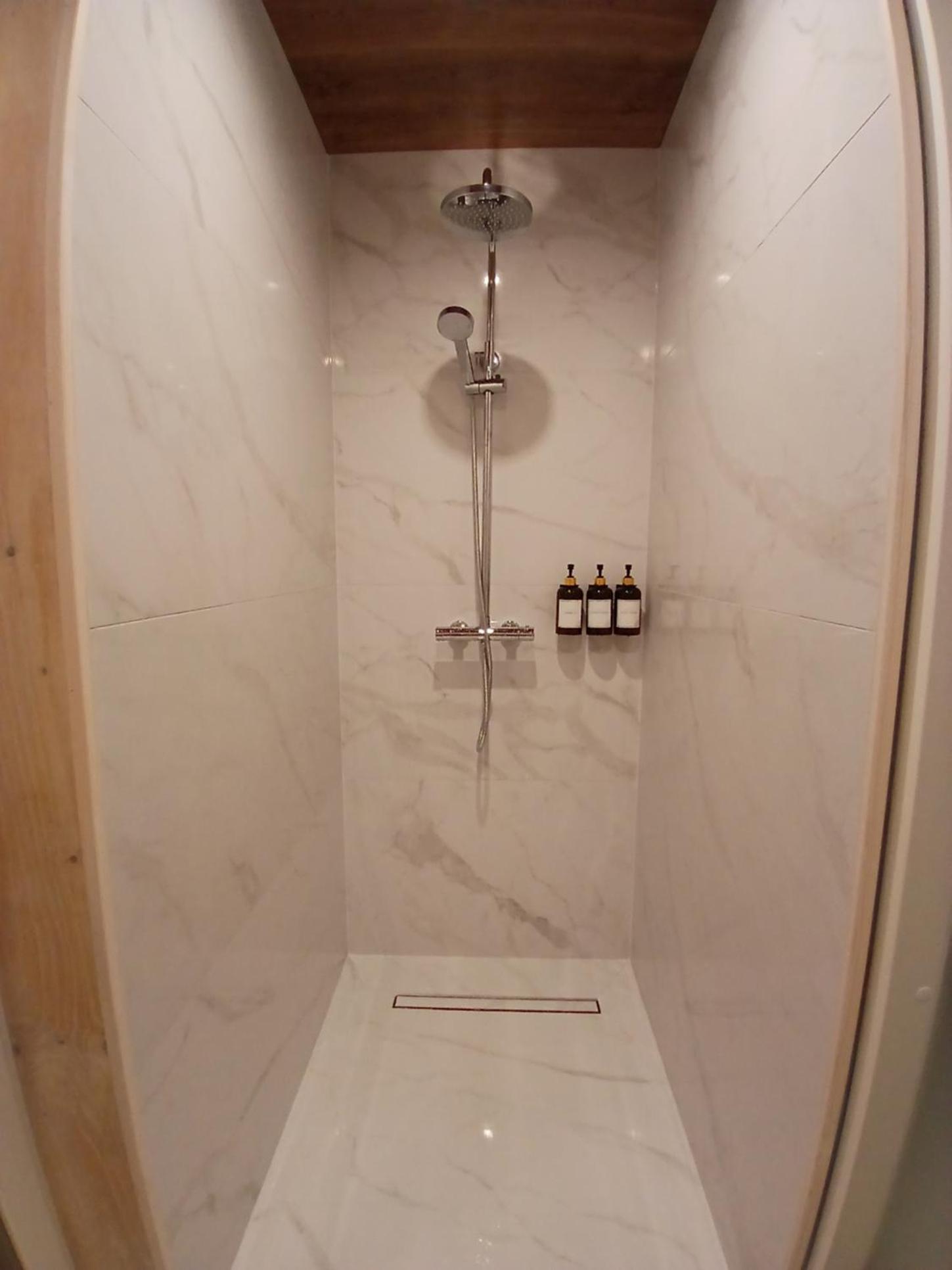 Raadivere Põllupeegel with Sauna