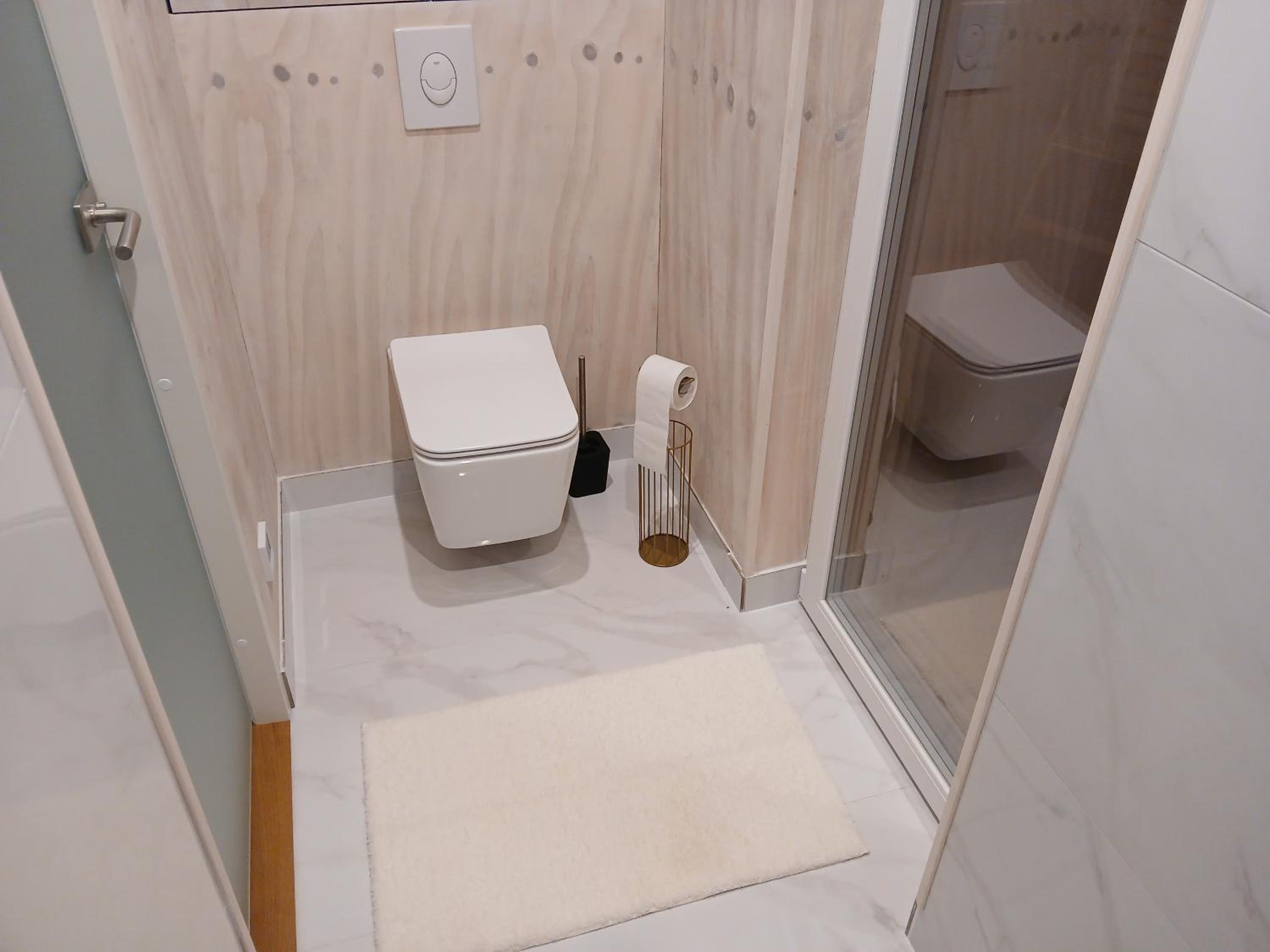 Raadivere Põllupeegel with Sauna