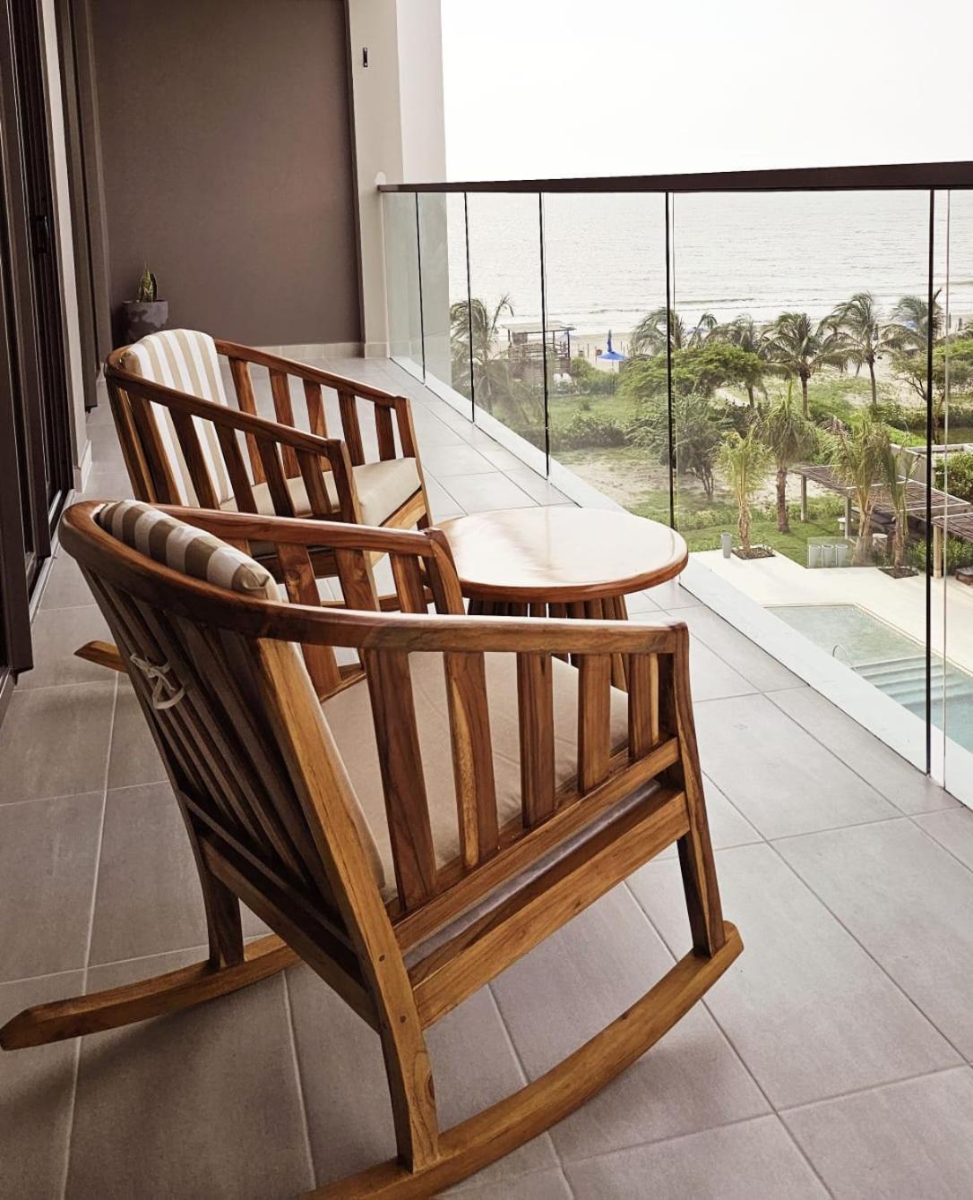 HERMOSO APARTAMENTO EN CARTAGENA-MORROS EOS-VISTA AL MAR- SALIDA DIRECTA a LA PLAYA