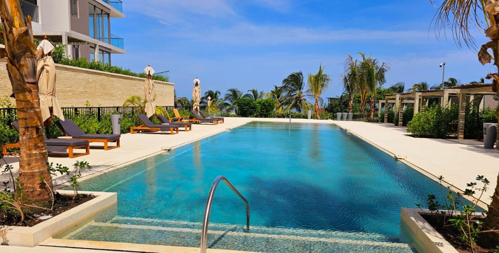 HERMOSO APARTAMENTO EN CARTAGENA-MORROS EOS-VISTA AL MAR- SALIDA DIRECTA a LA PLAYA