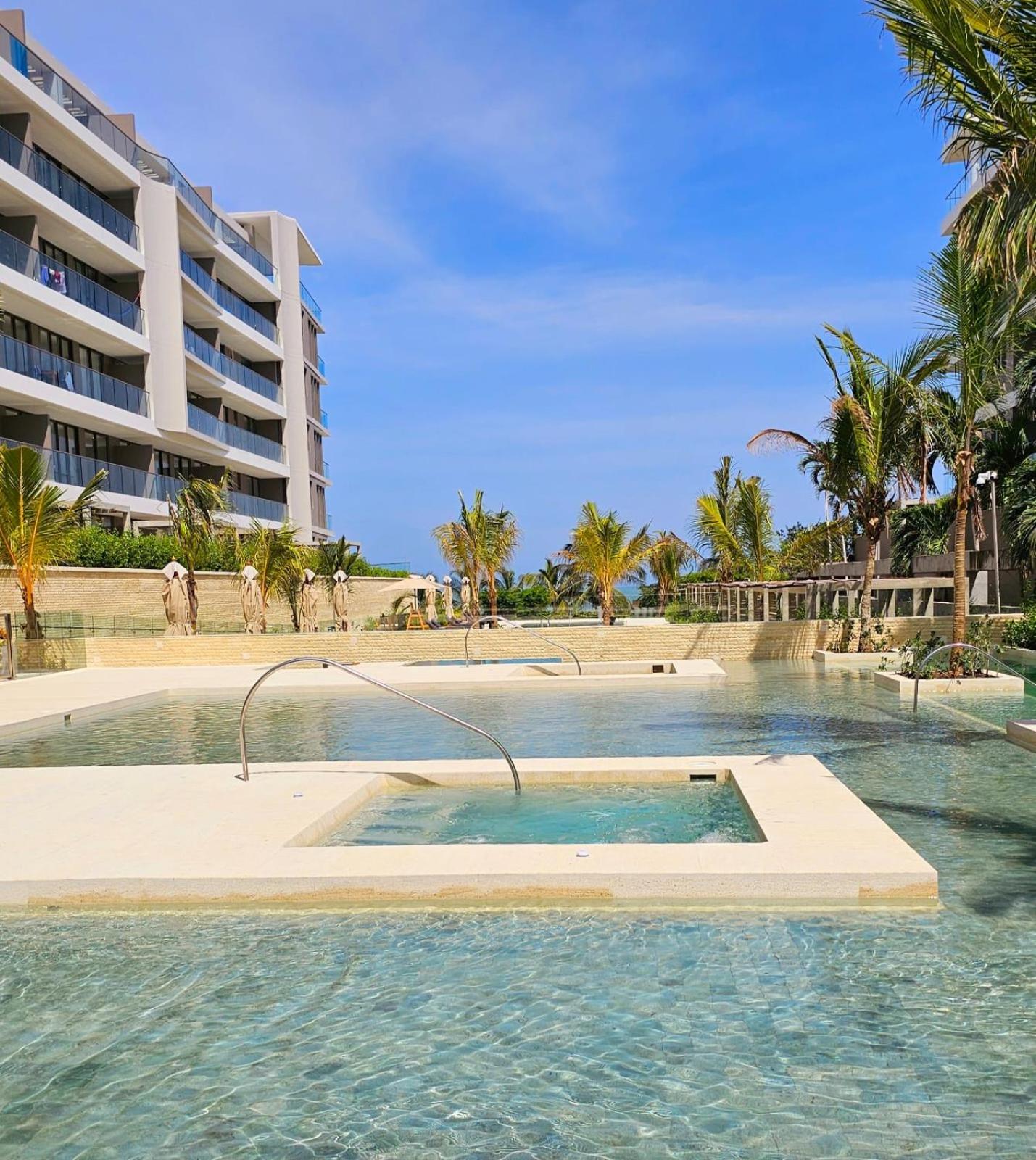 HERMOSO APARTAMENTO EN CARTAGENA-MORROS EOS-VISTA AL MAR- SALIDA DIRECTA a LA PLAYA