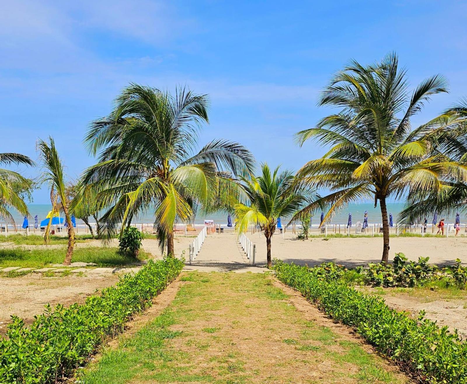 HERMOSO APARTAMENTO EN CARTAGENA-MORROS EOS-VISTA AL MAR- SALIDA DIRECTA a LA PLAYA