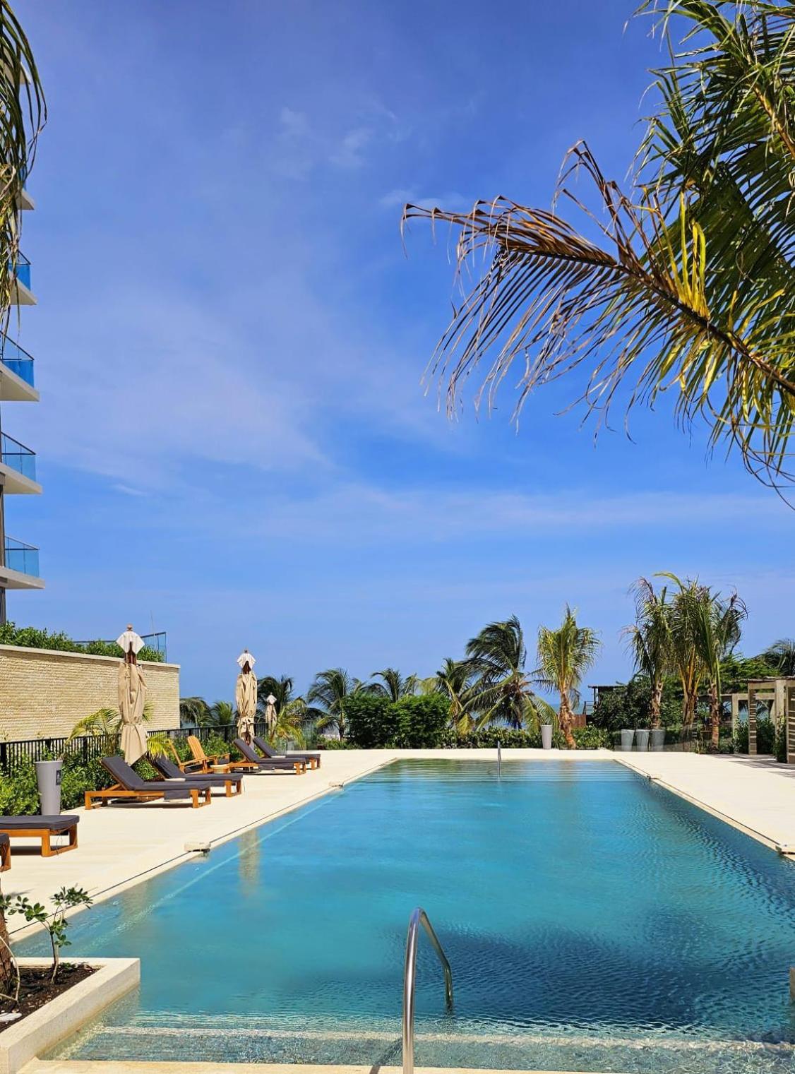 HERMOSO APARTAMENTO EN CARTAGENA-MORROS EOS-VISTA AL MAR- SALIDA DIRECTA a LA PLAYA