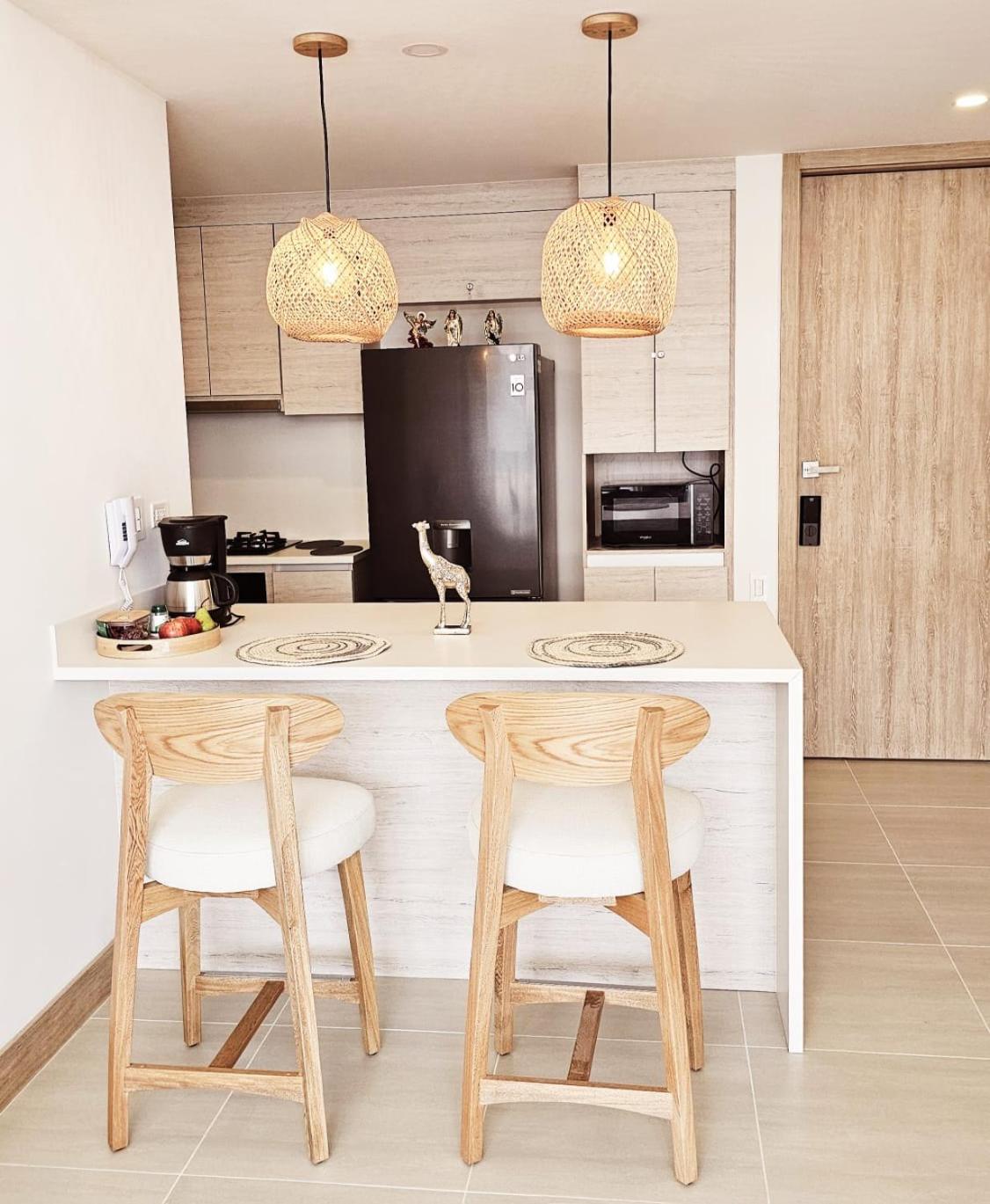 HERMOSO APARTAMENTO EN CARTAGENA-MORROS EOS-VISTA AL MAR- SALIDA DIRECTA a LA PLAYA