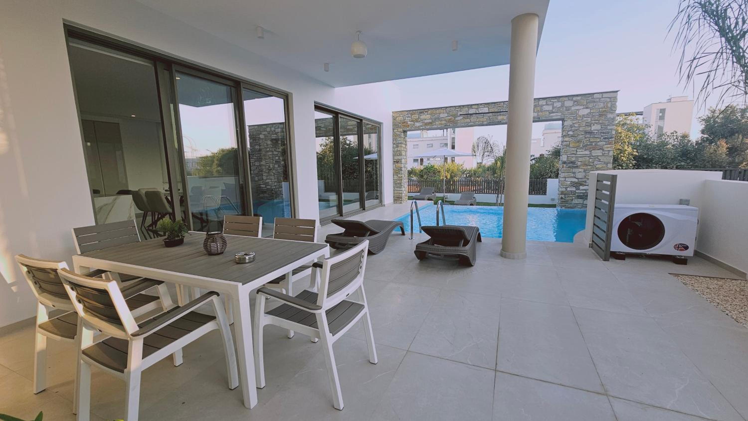 STAY Oasis Luxury Villas