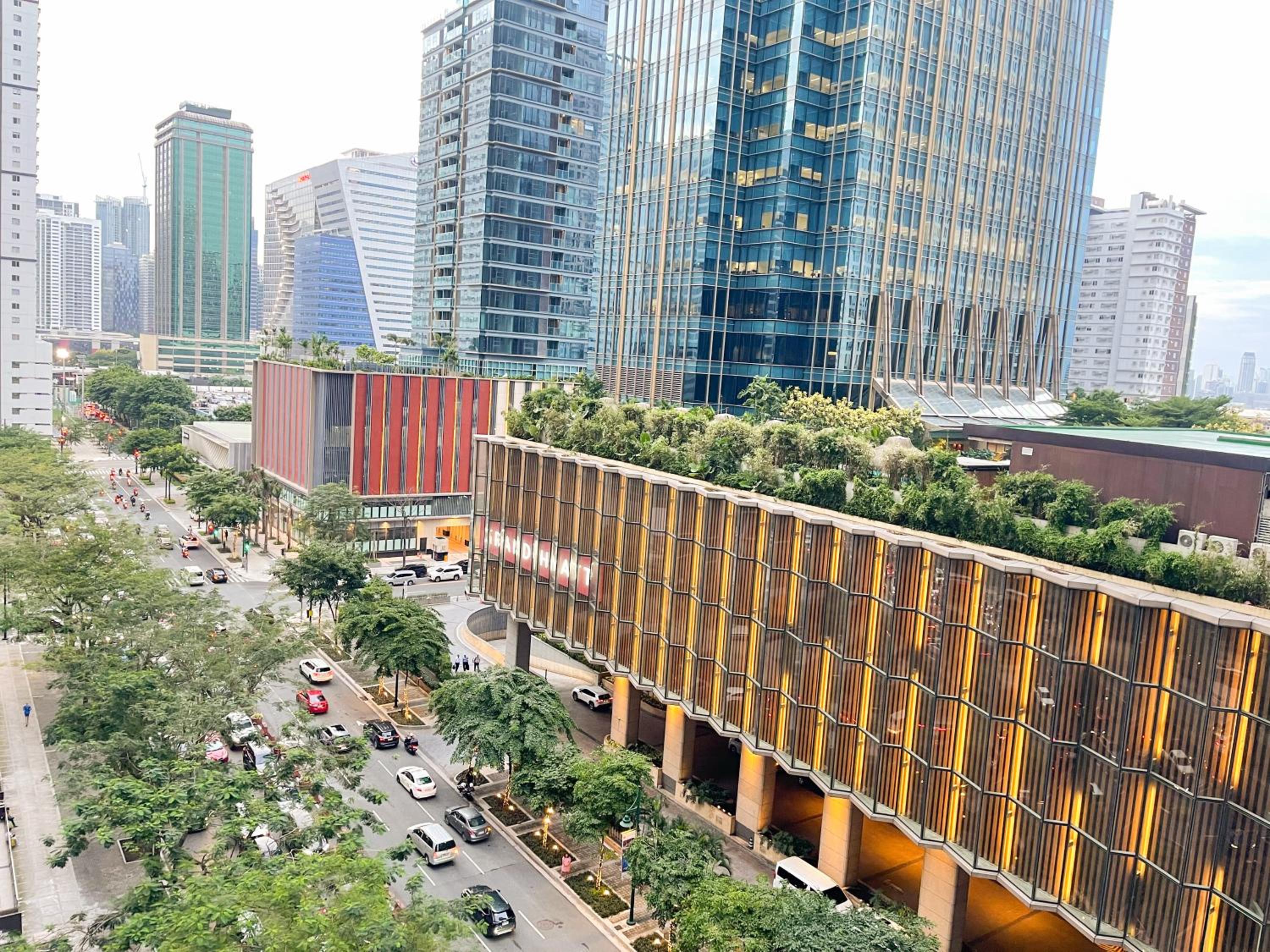 Premium BGC 1BR Condo Near Grand Hyatt #oursw9d1 view 2