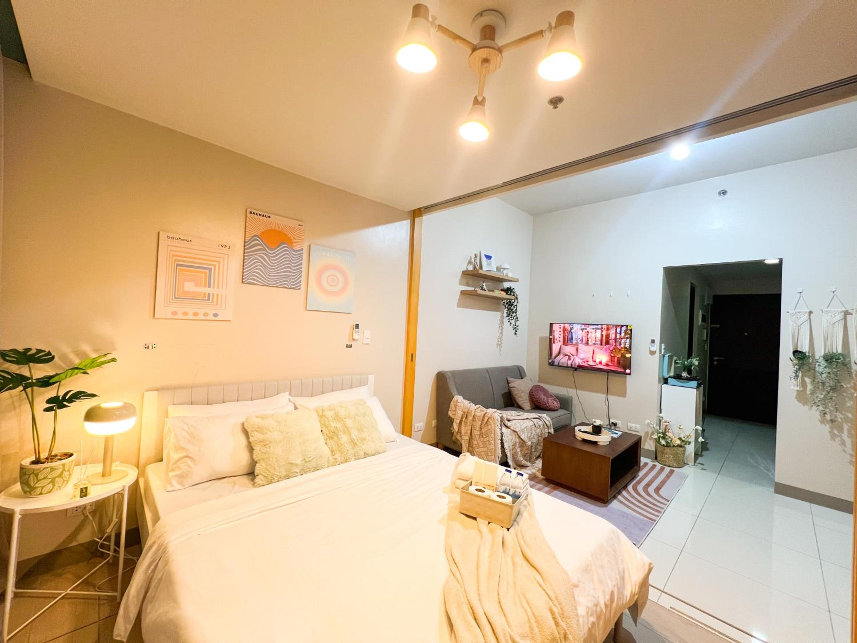 Premium BGC 1BR Condo Near Grand Hyatt #oursw9d1 view 3