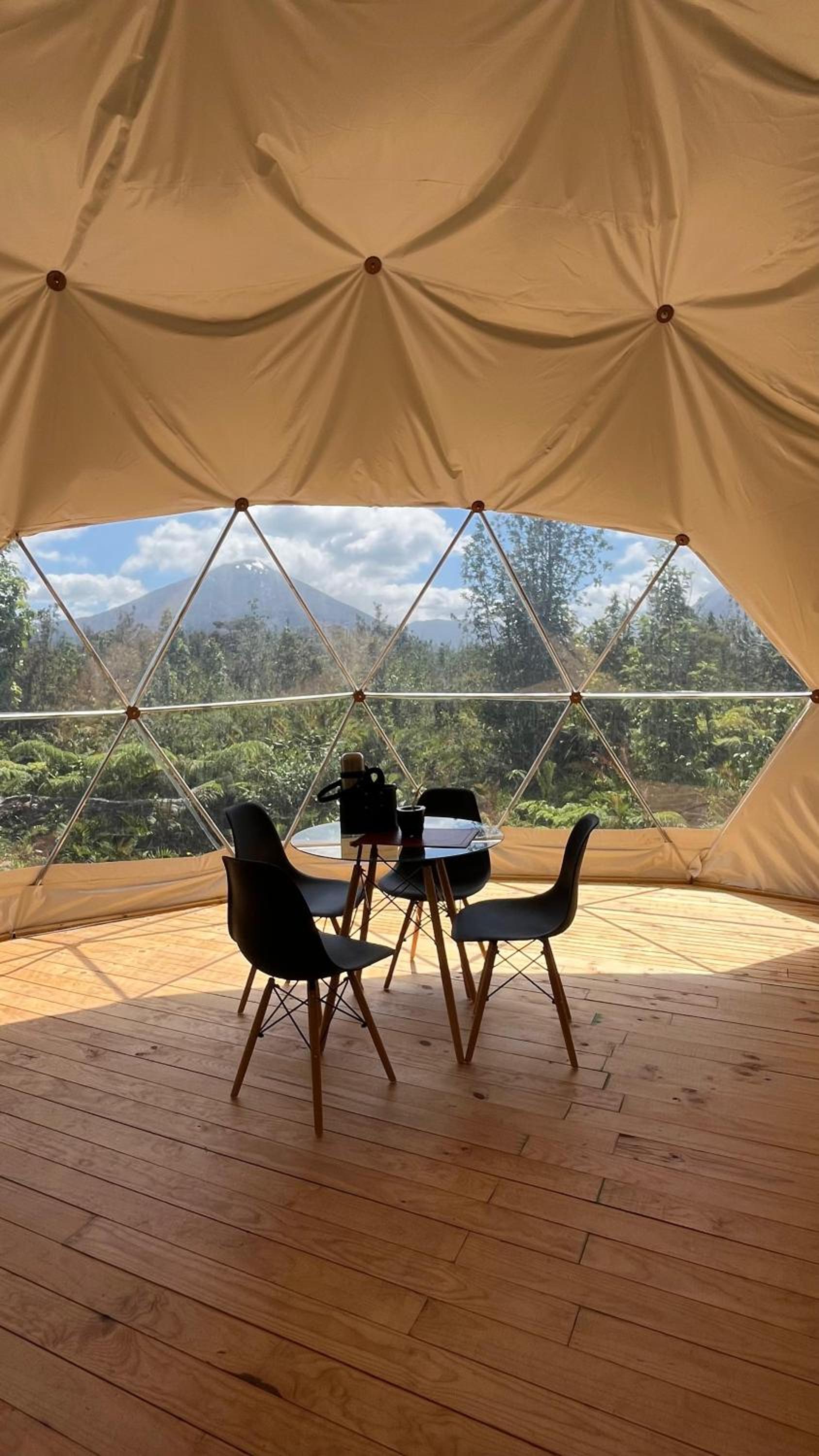 Refugio Volcán Hornopiren