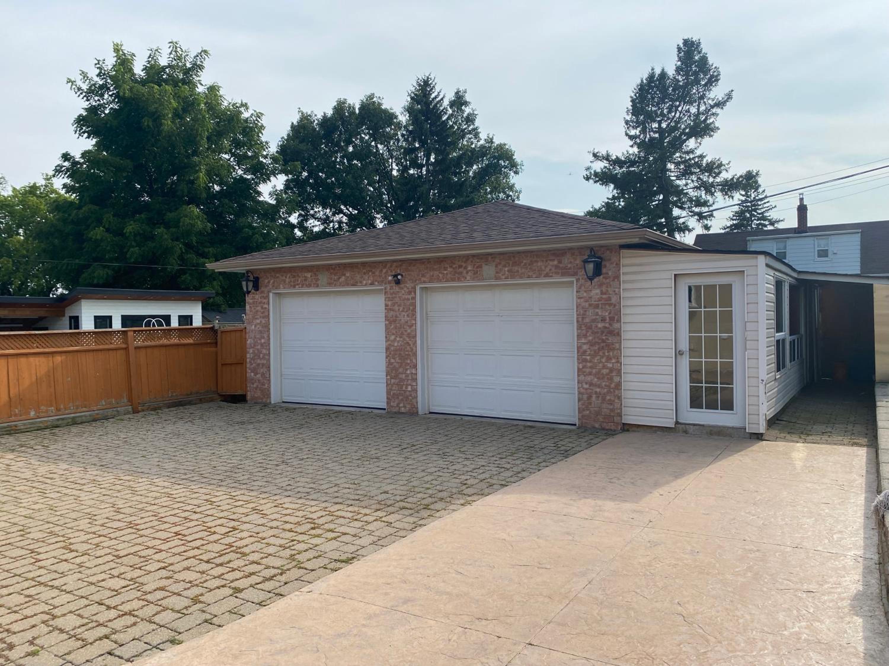 Nice Bedrooms in North York, Ontario