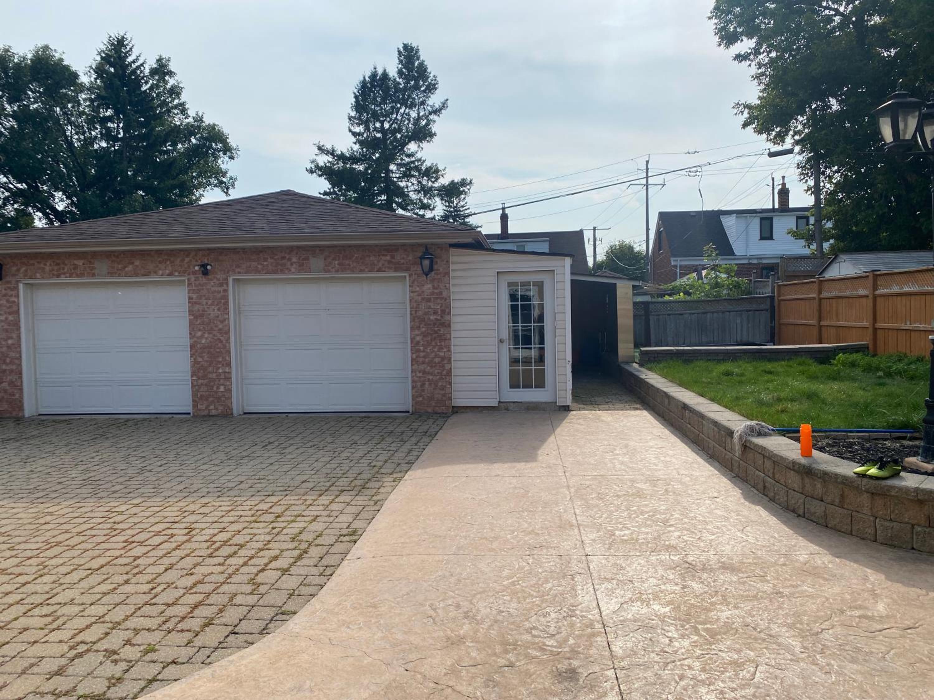 Nice Bedrooms in North York, Ontario
