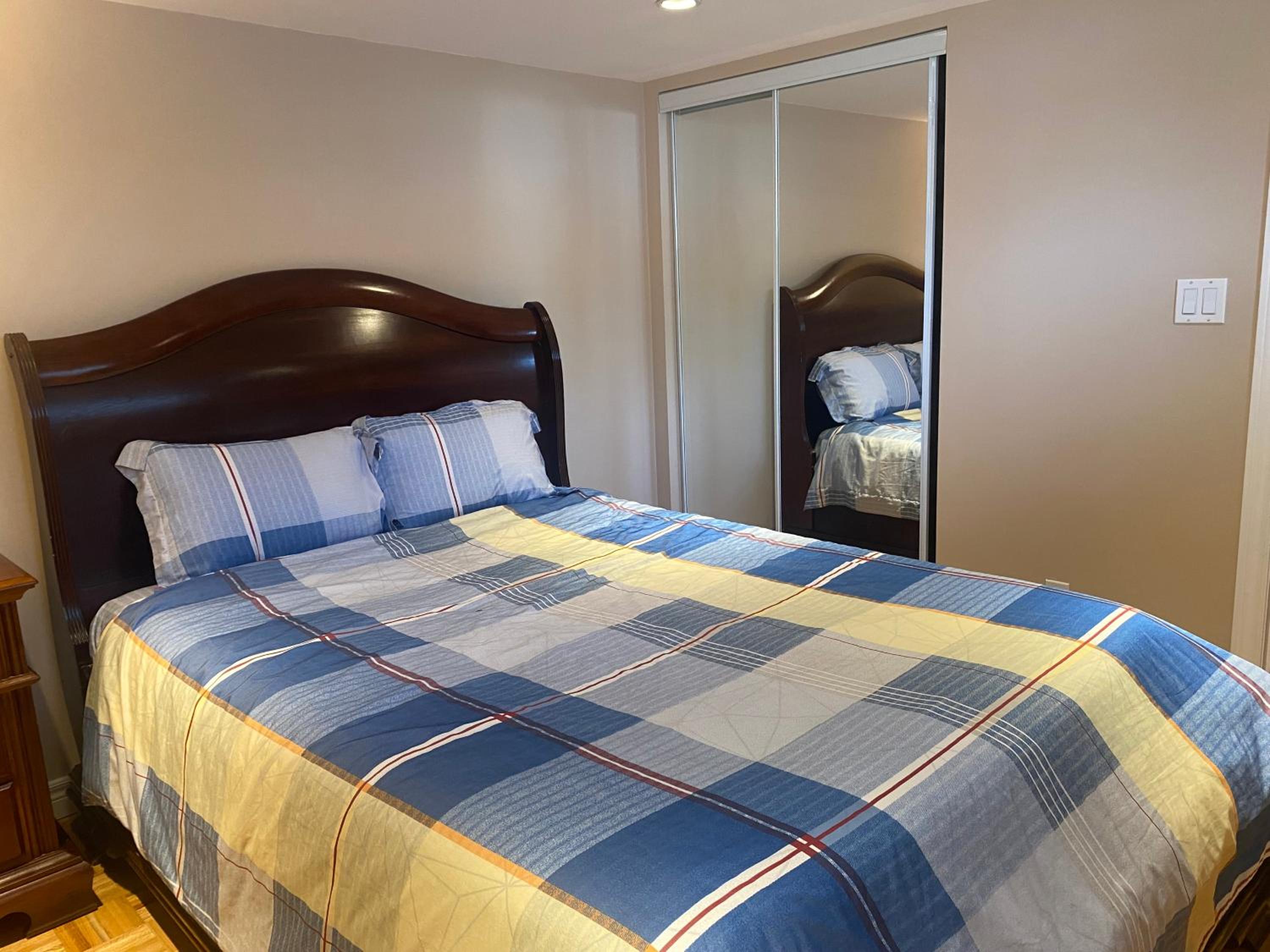 Nice Bedrooms in North York, Ontario