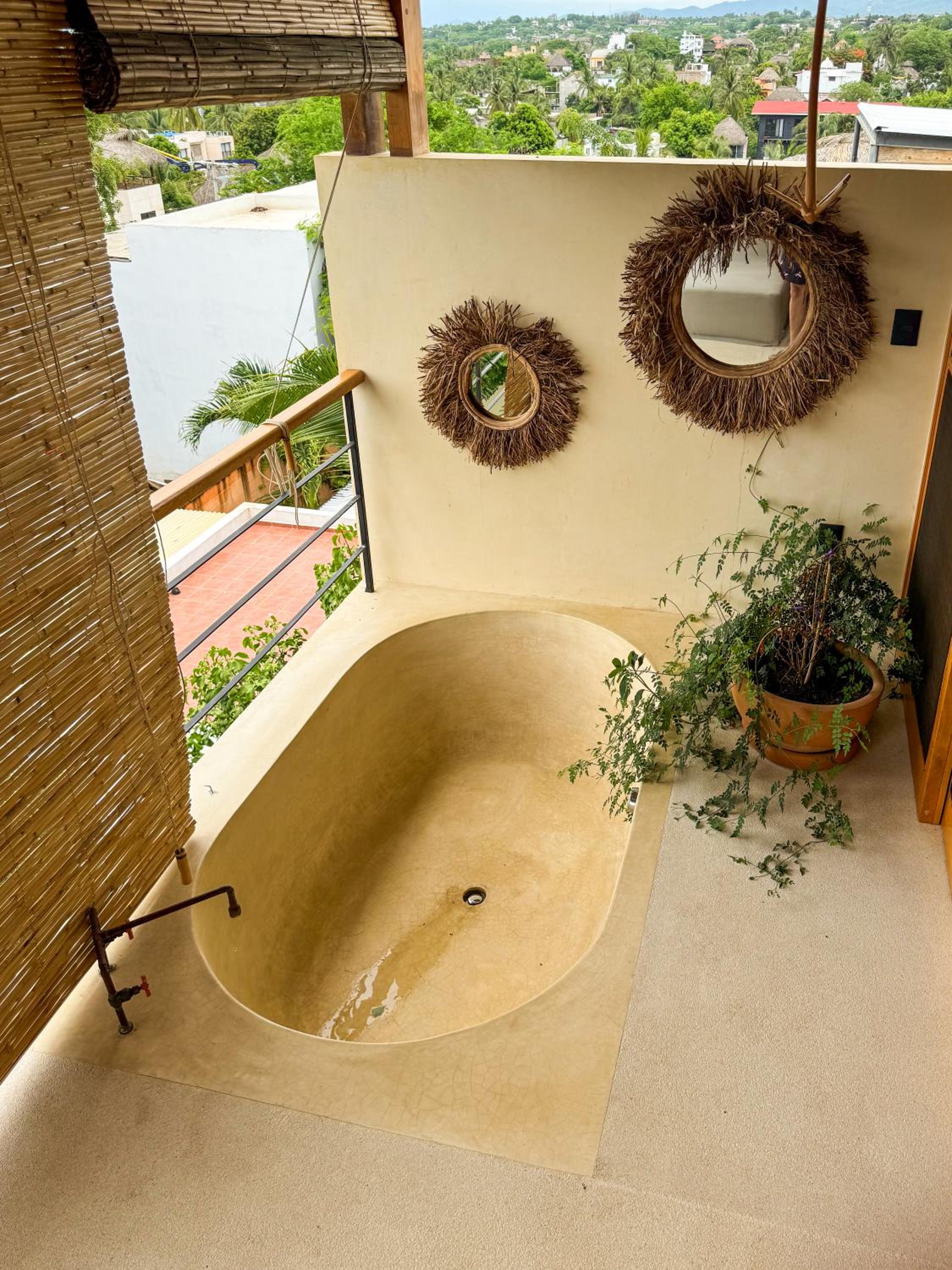 Casa Borka LUXURY FULLY FURNISHED BEACH CONDOS WITH POOL