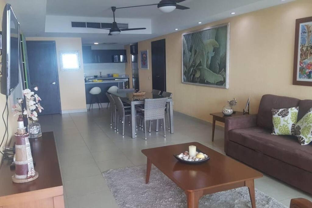 Luxury apartment in Grand Venetian view 2