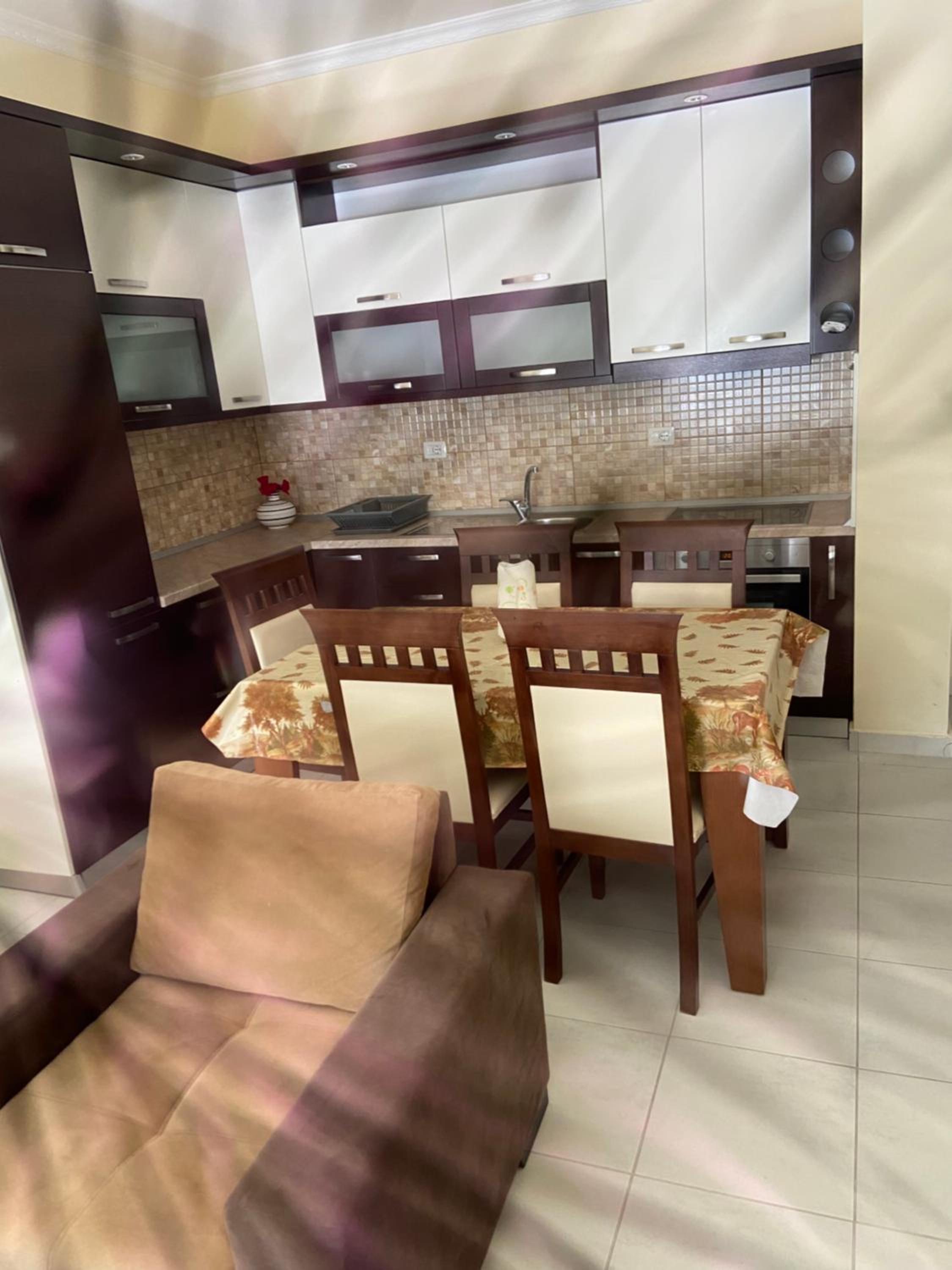Leonis apartament
