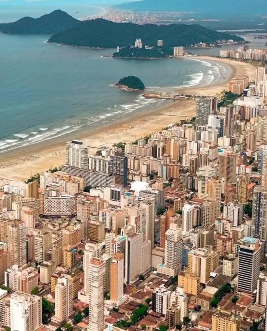 Apartamento com Ar Condicionado na Praia Beira-mar