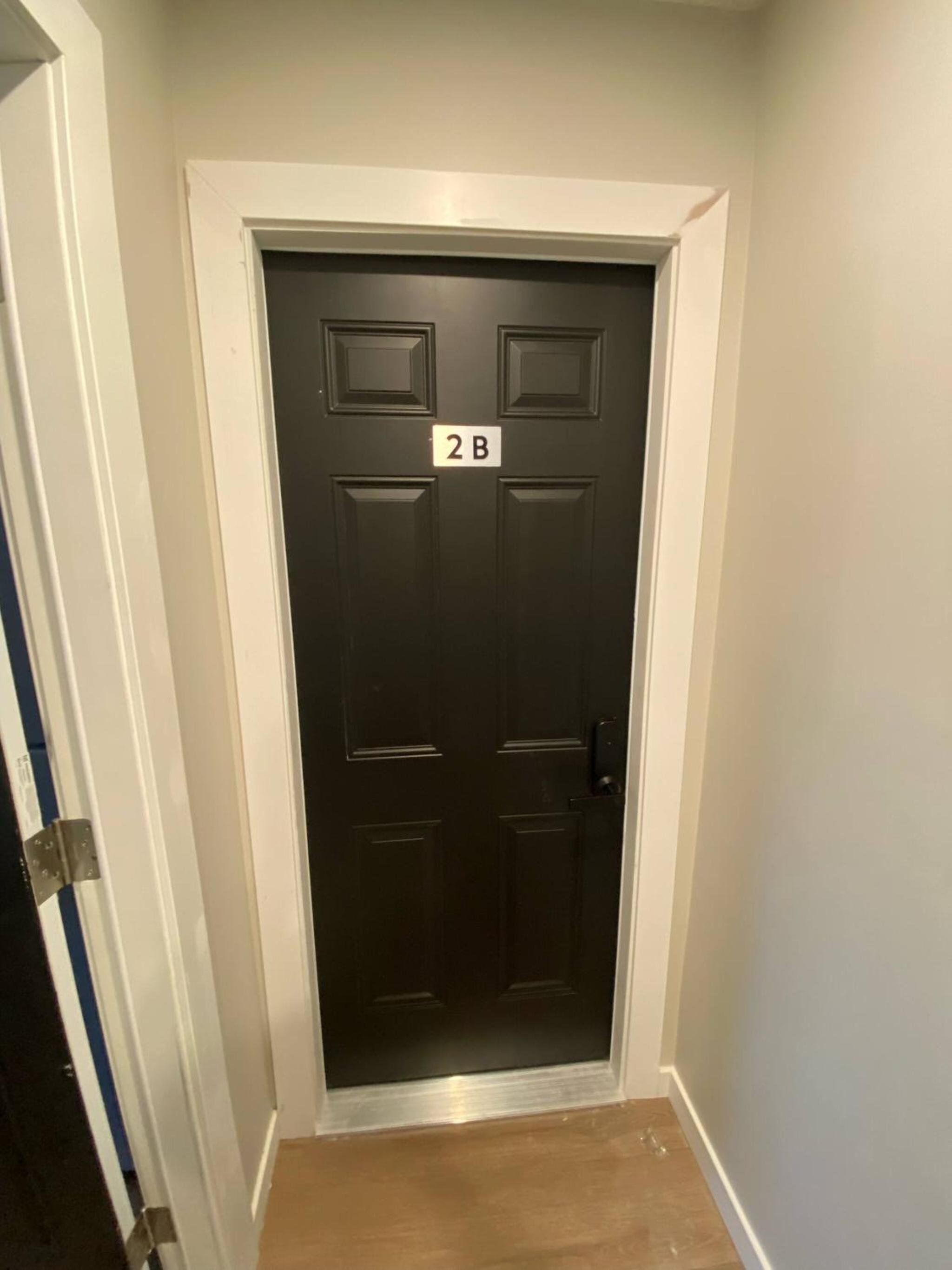 Guest Suite Close To Whtye Ave