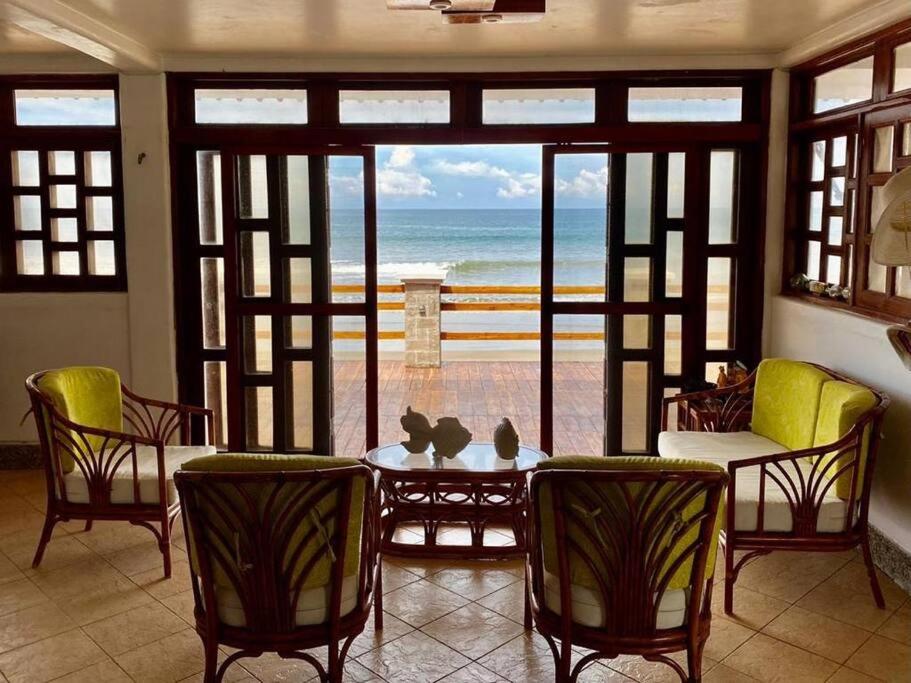 Casa La Vida, frente al mar view 2