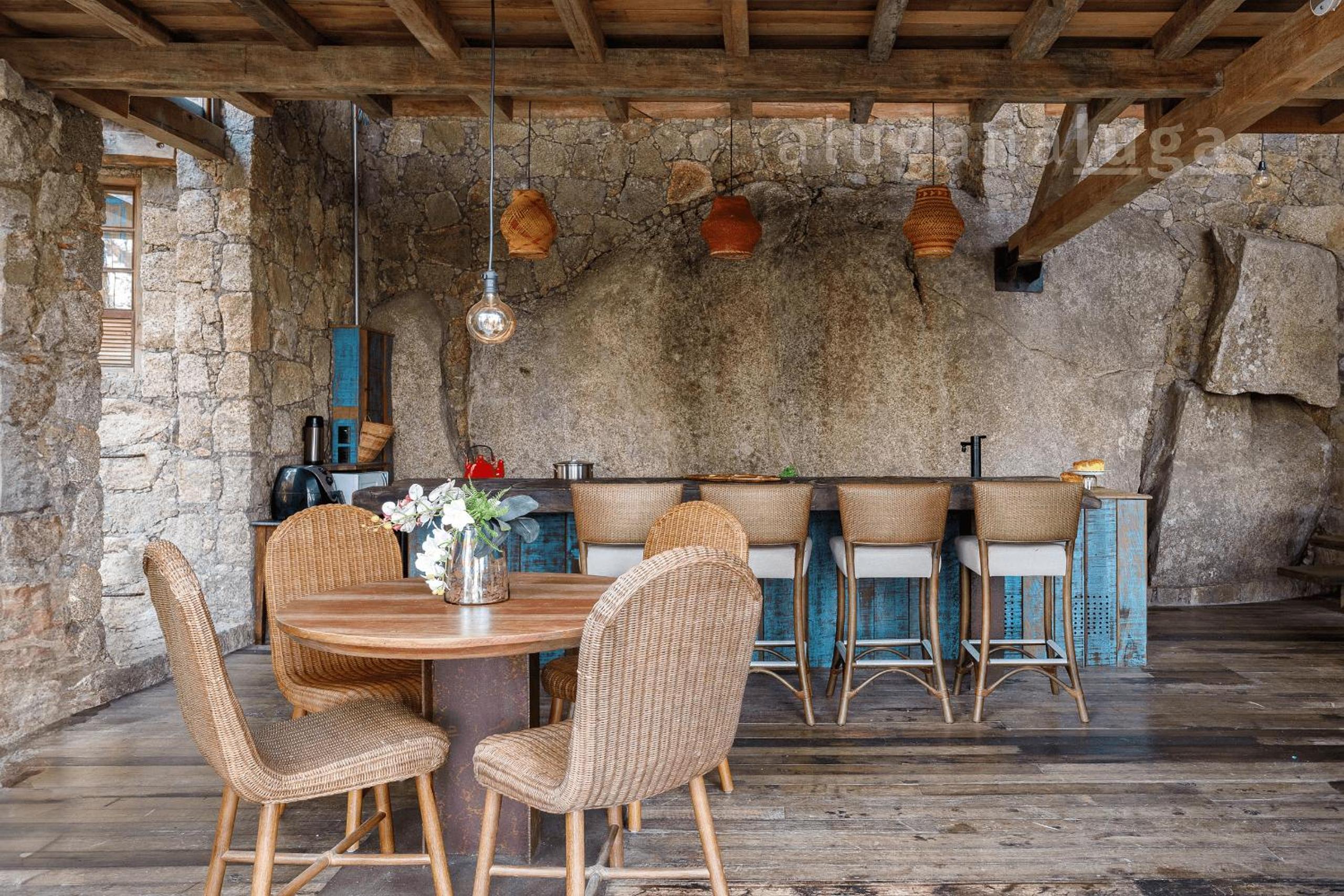 Stone House - Casa incrível na Costa da Lagoa