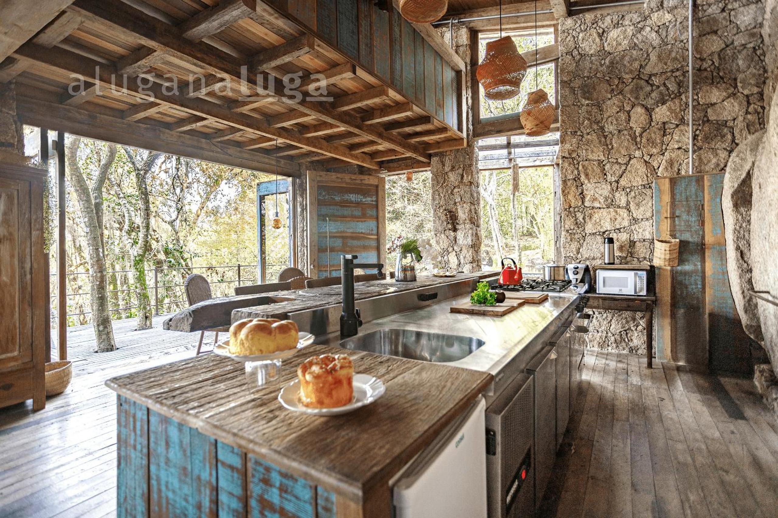 Stone House - Casa incrível na Costa da Lagoa
