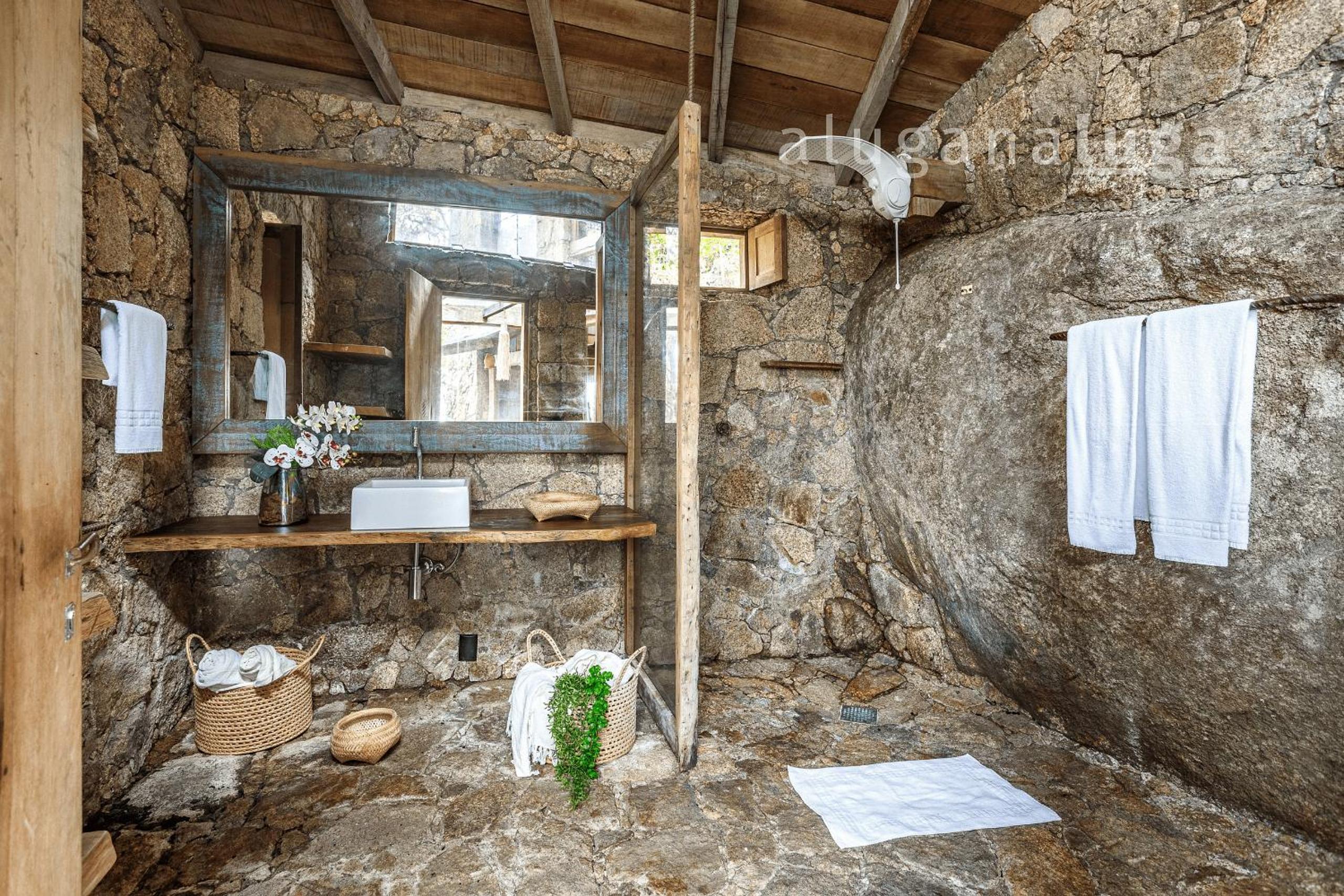 Stone House - Casa incrível na Costa da Lagoa