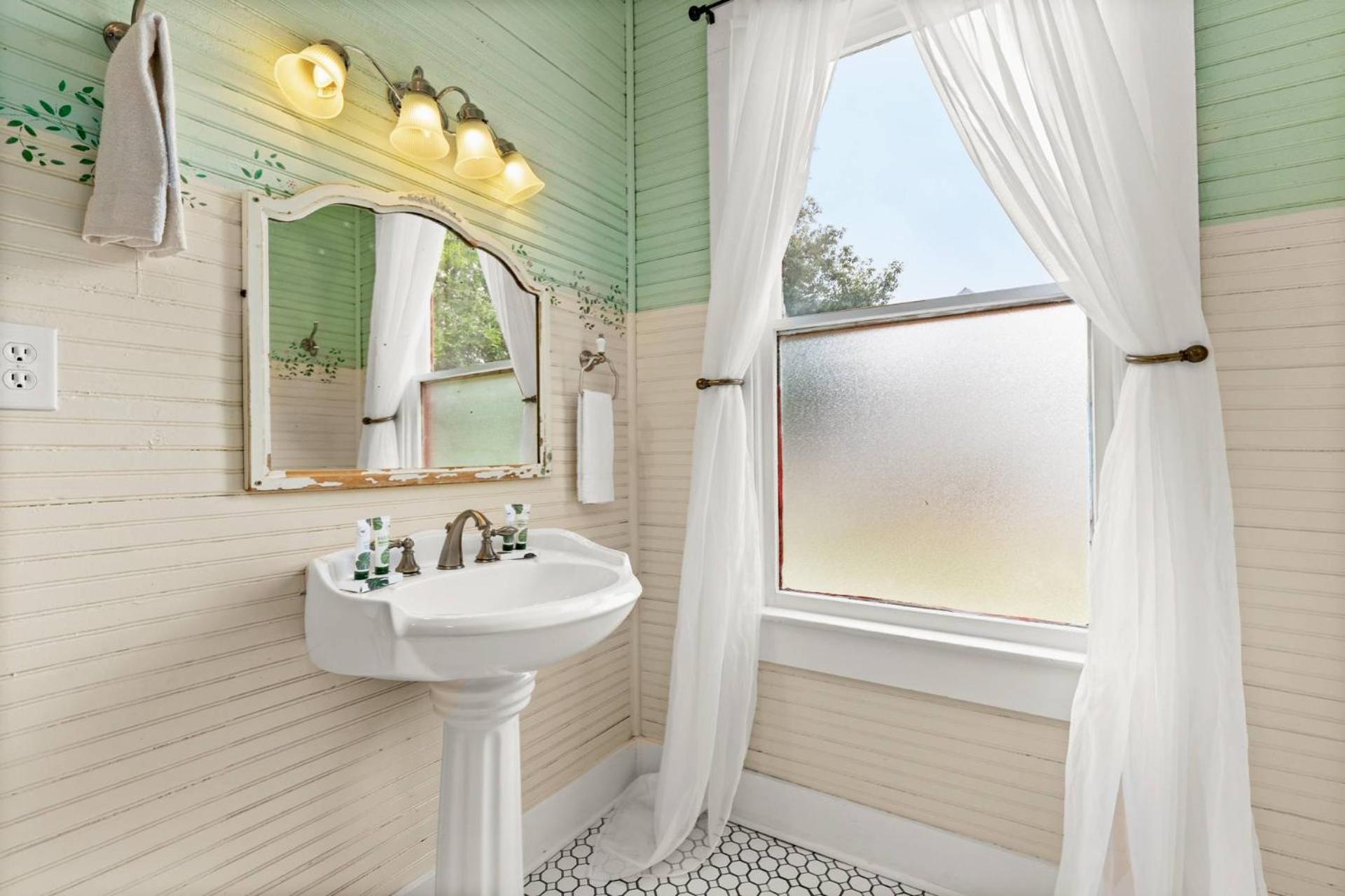#12 The Gruene Room at Garrison in Gruene view 3