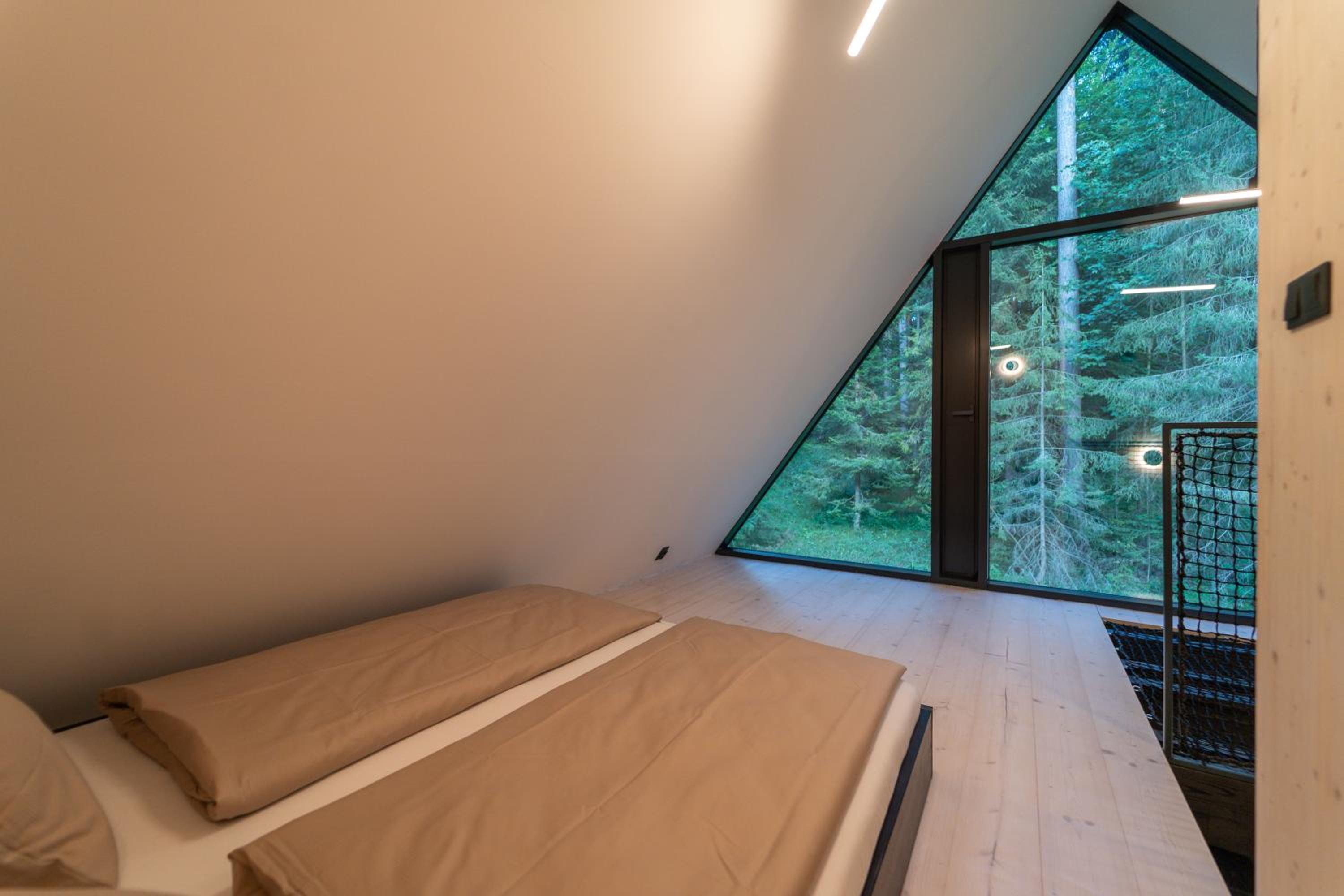 Pine Chalet - sauna & jacuzzi view 5