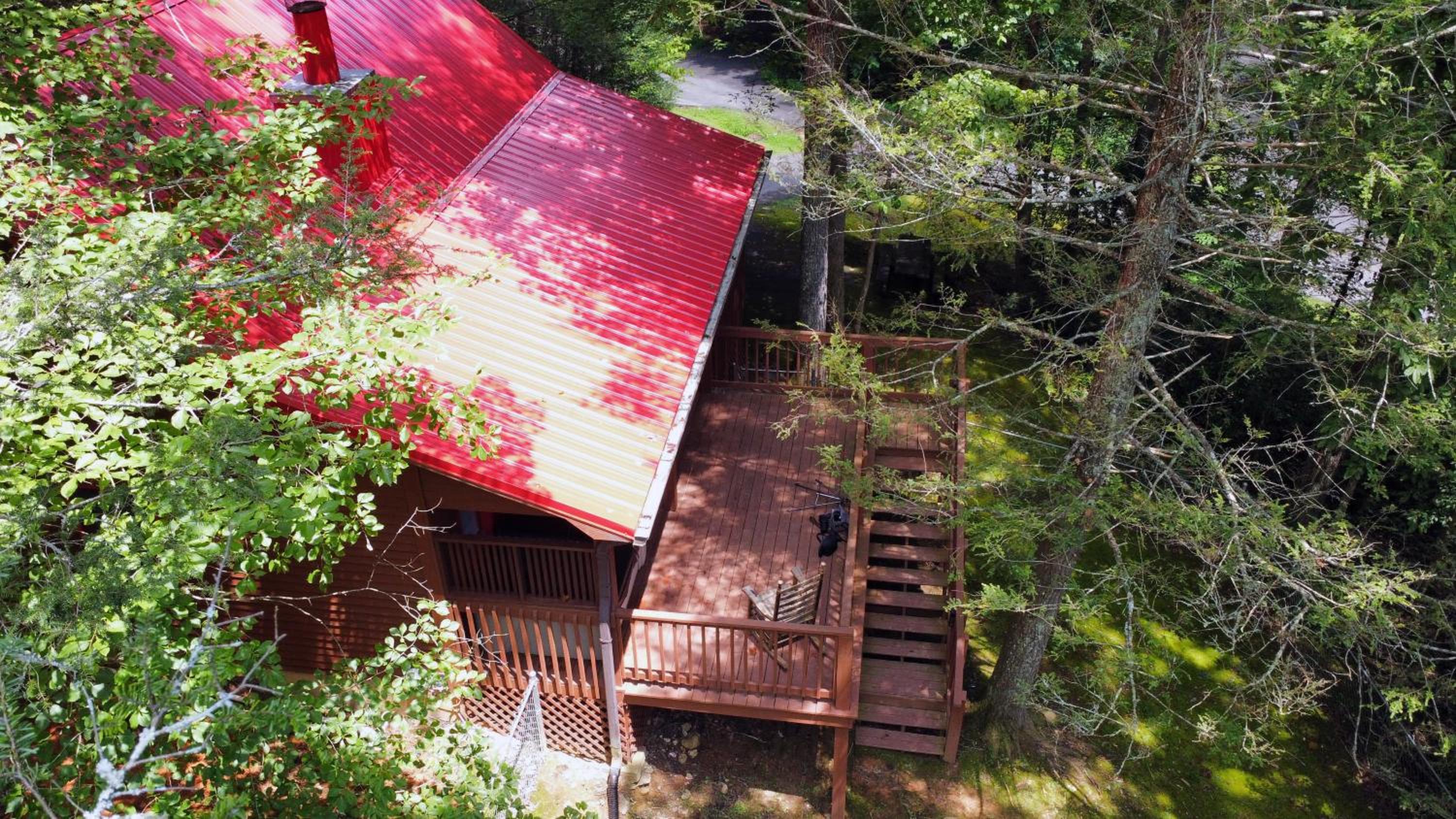 Ole Red Retreat - 10 minutes to Gatlinburg & Great Smoky Mountains view 4