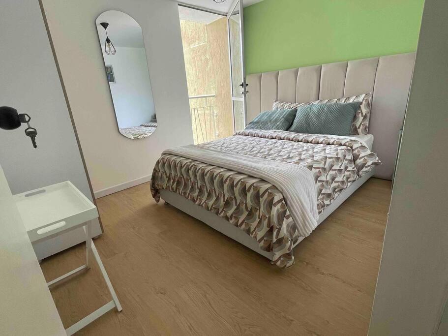 Apartamento amoblado en Medellin! Solo Alquiler mensual!!!