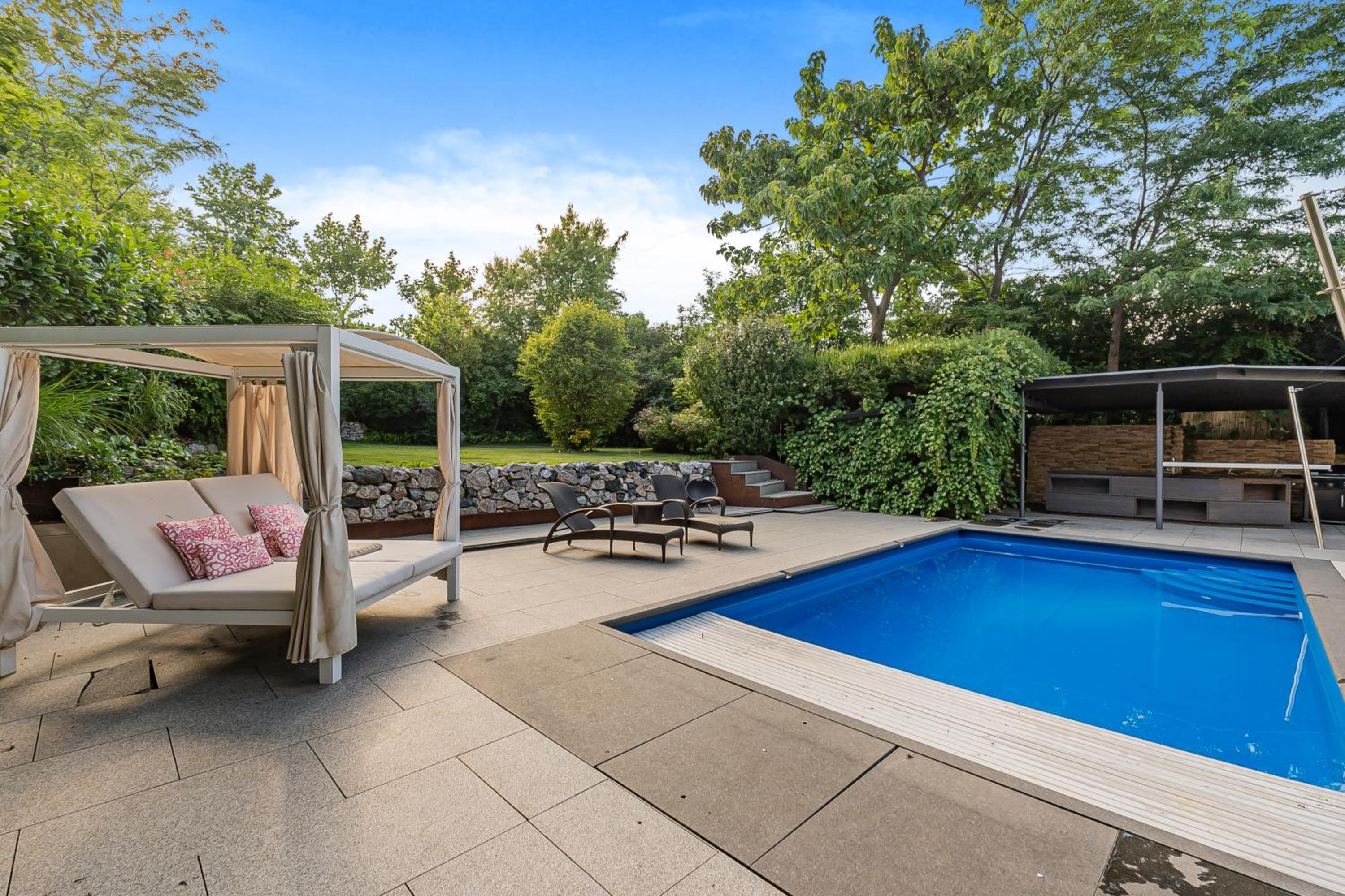 Majestic Poolside Villa with Jacuzzi, Pool, Panoramic Views