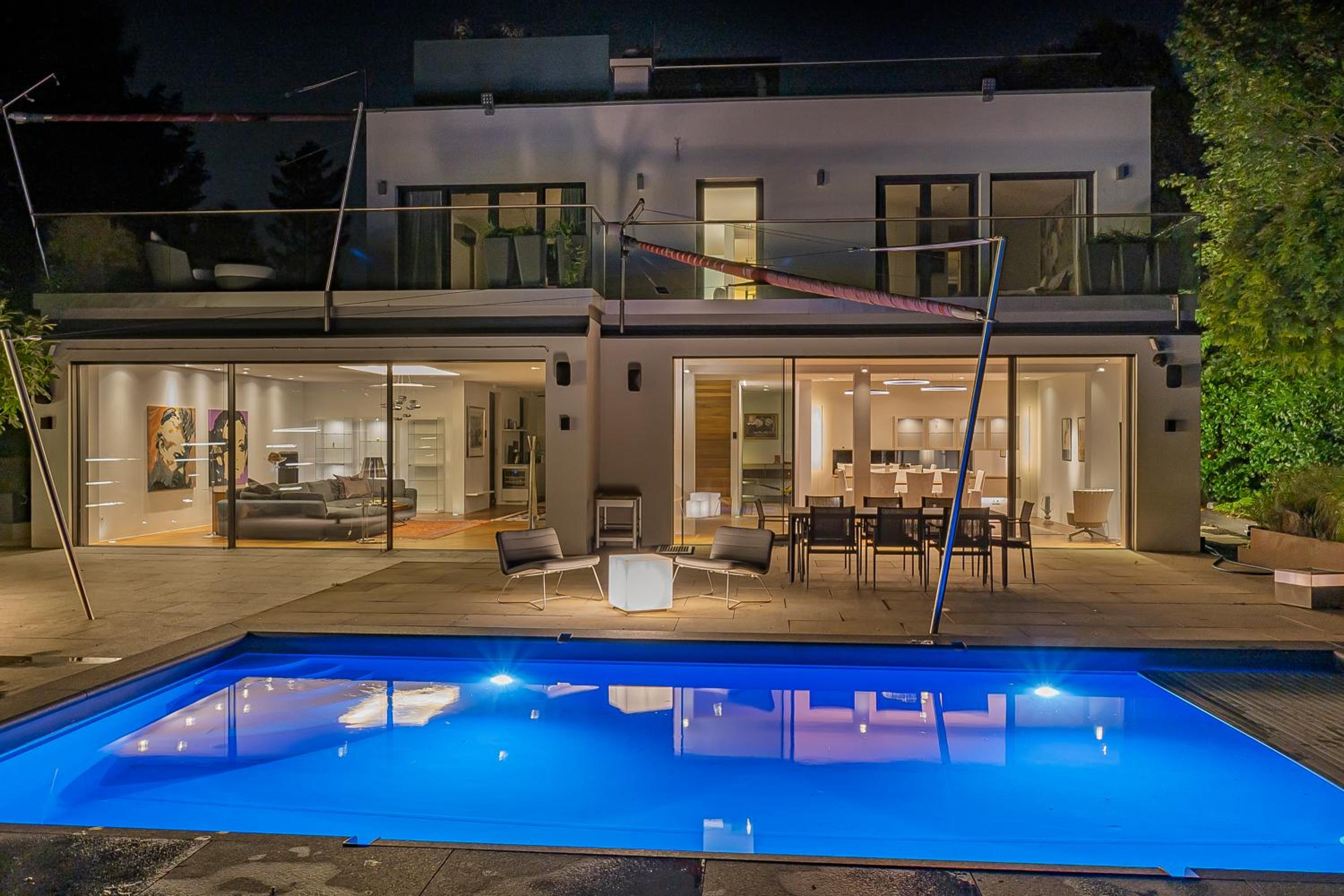 Majestic Poolside Villa with Jacuzzi, Pool, Panoramic Views