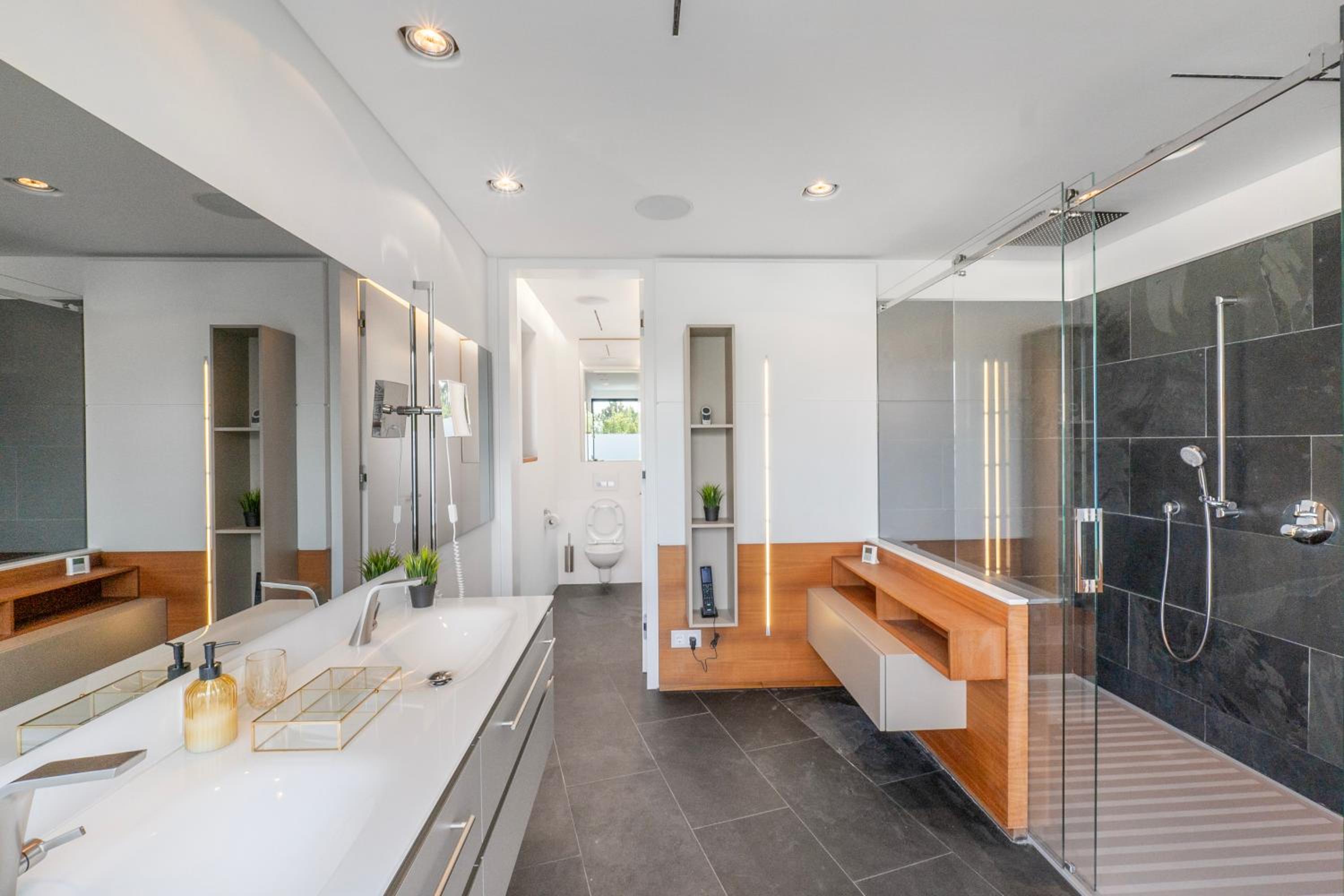 Majestic Poolside Villa with Jacuzzi, Pool, Panoramic Views