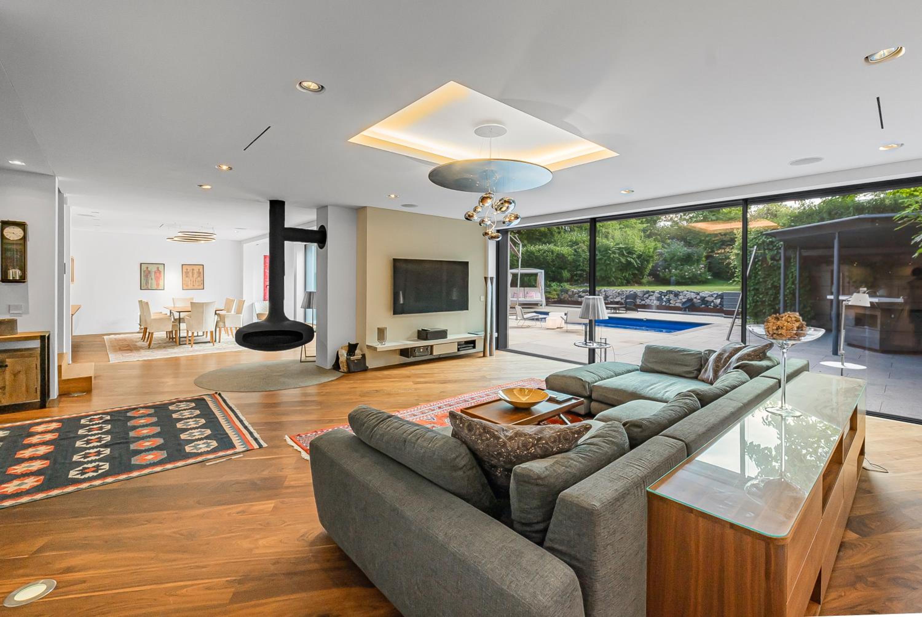 Majestic Poolside Villa with Jacuzzi, Pool, Panoramic Views