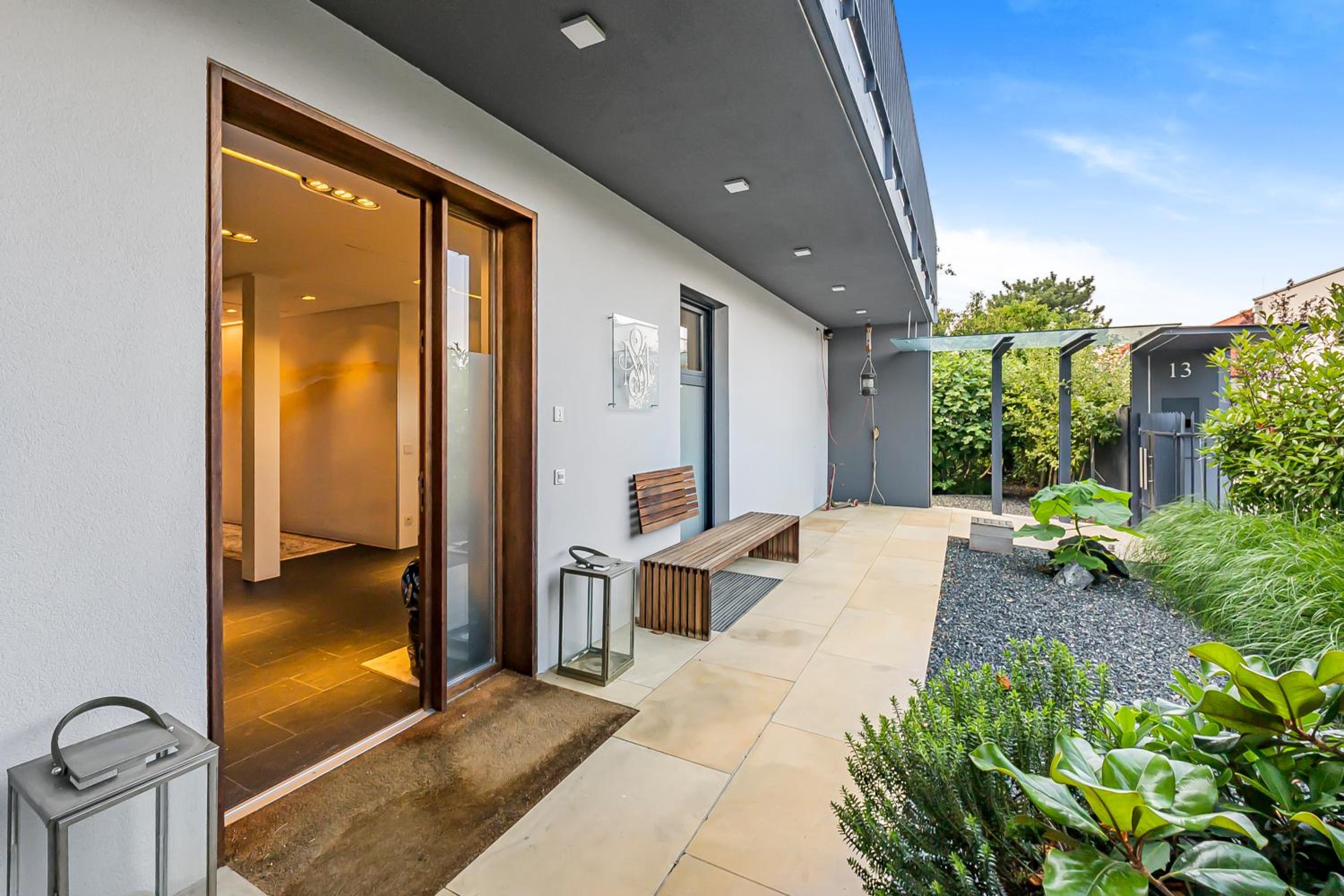 Majestic Poolside Villa with Jacuzzi, Pool, Panoramic Views