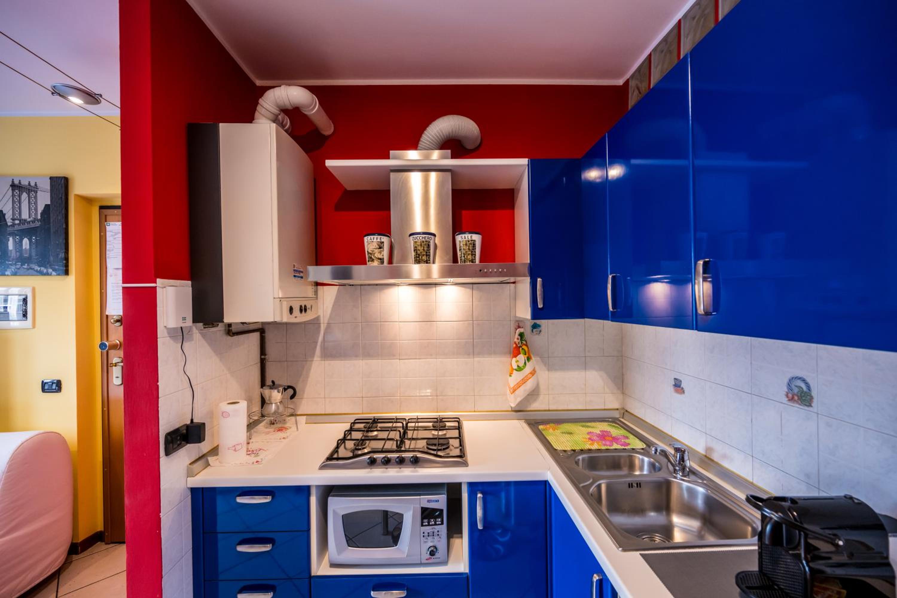 Cozy Suite Rogoredo Apartment next to the metro and train station