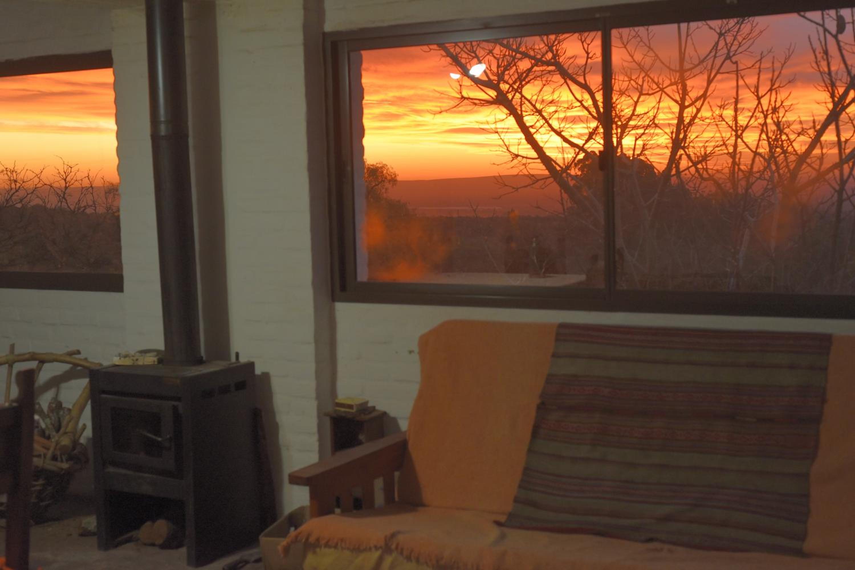 Púrpura Atardecer Hermosa casa de montaña