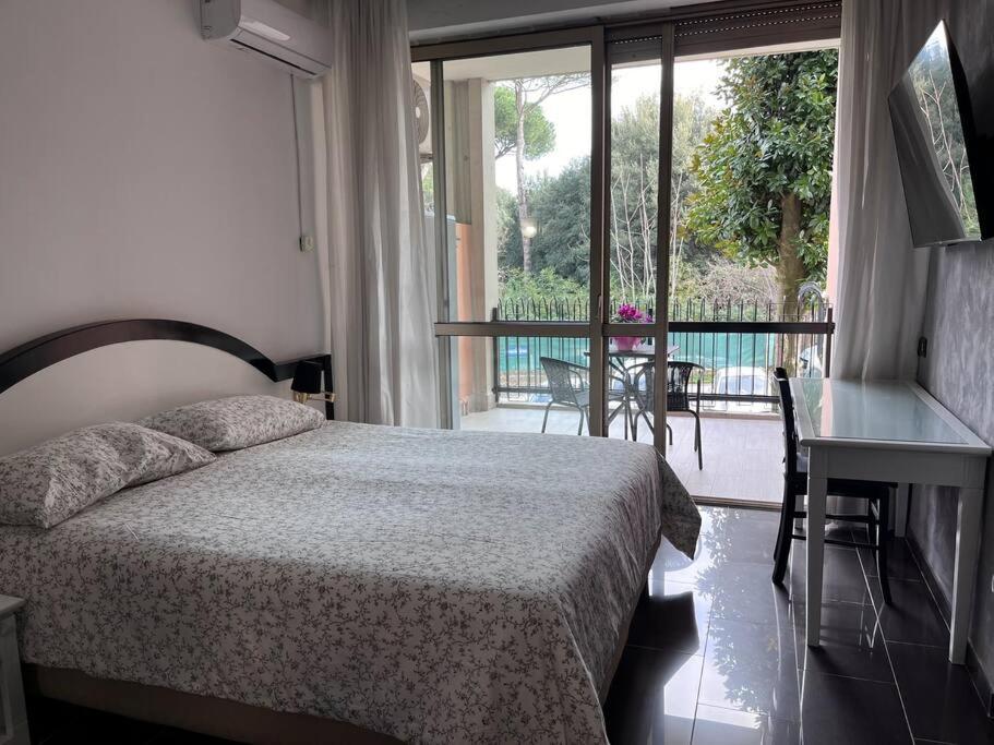 hotel room
