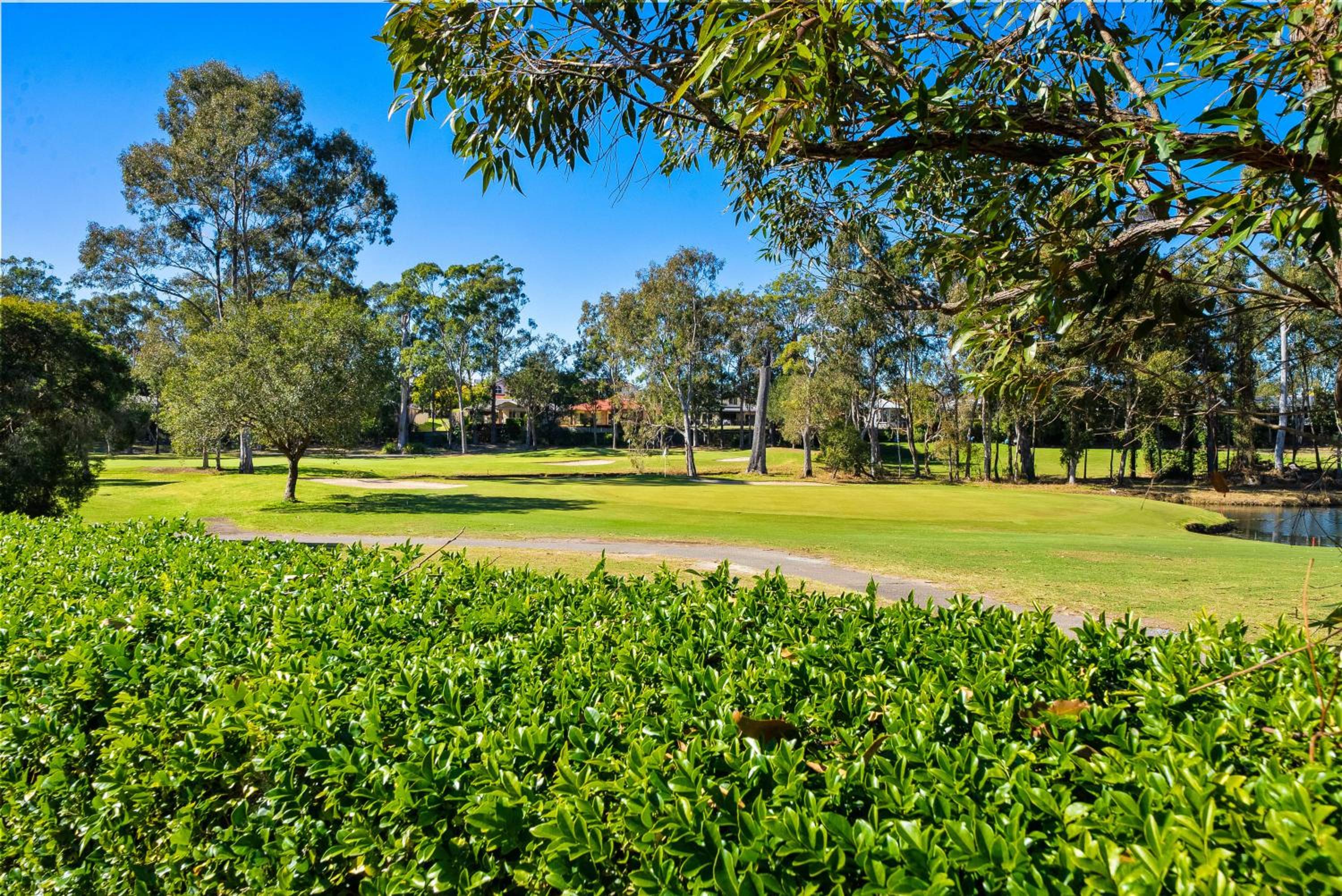 Fairway By Khove