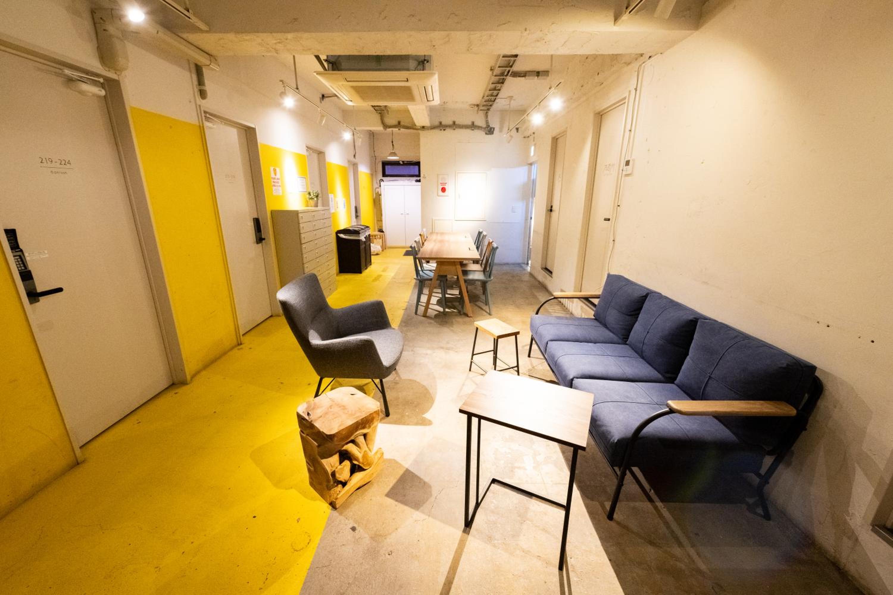 lounge