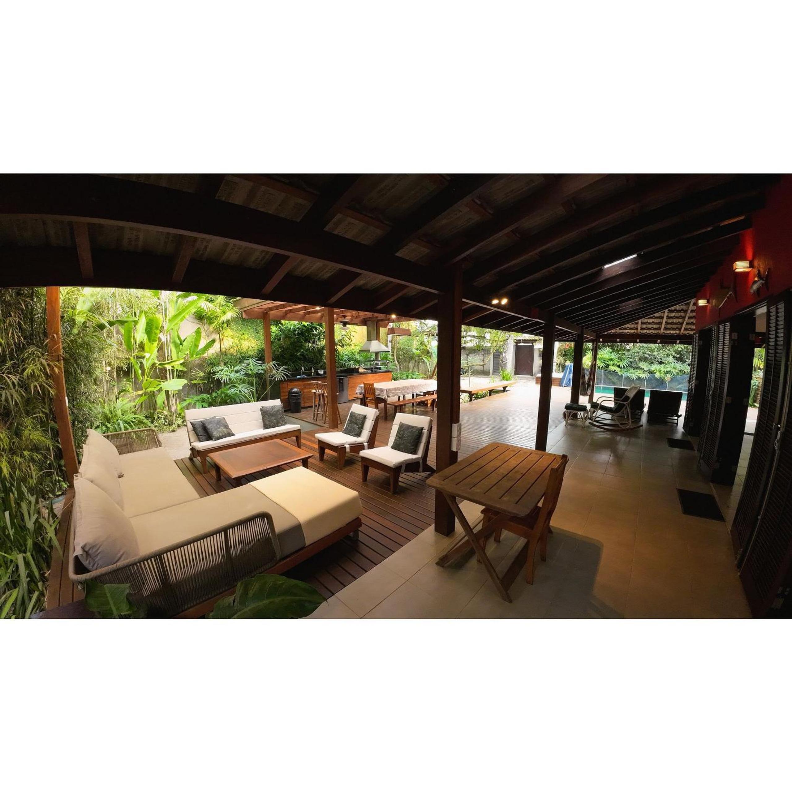 Shark House - heated pool - Camburi Beach