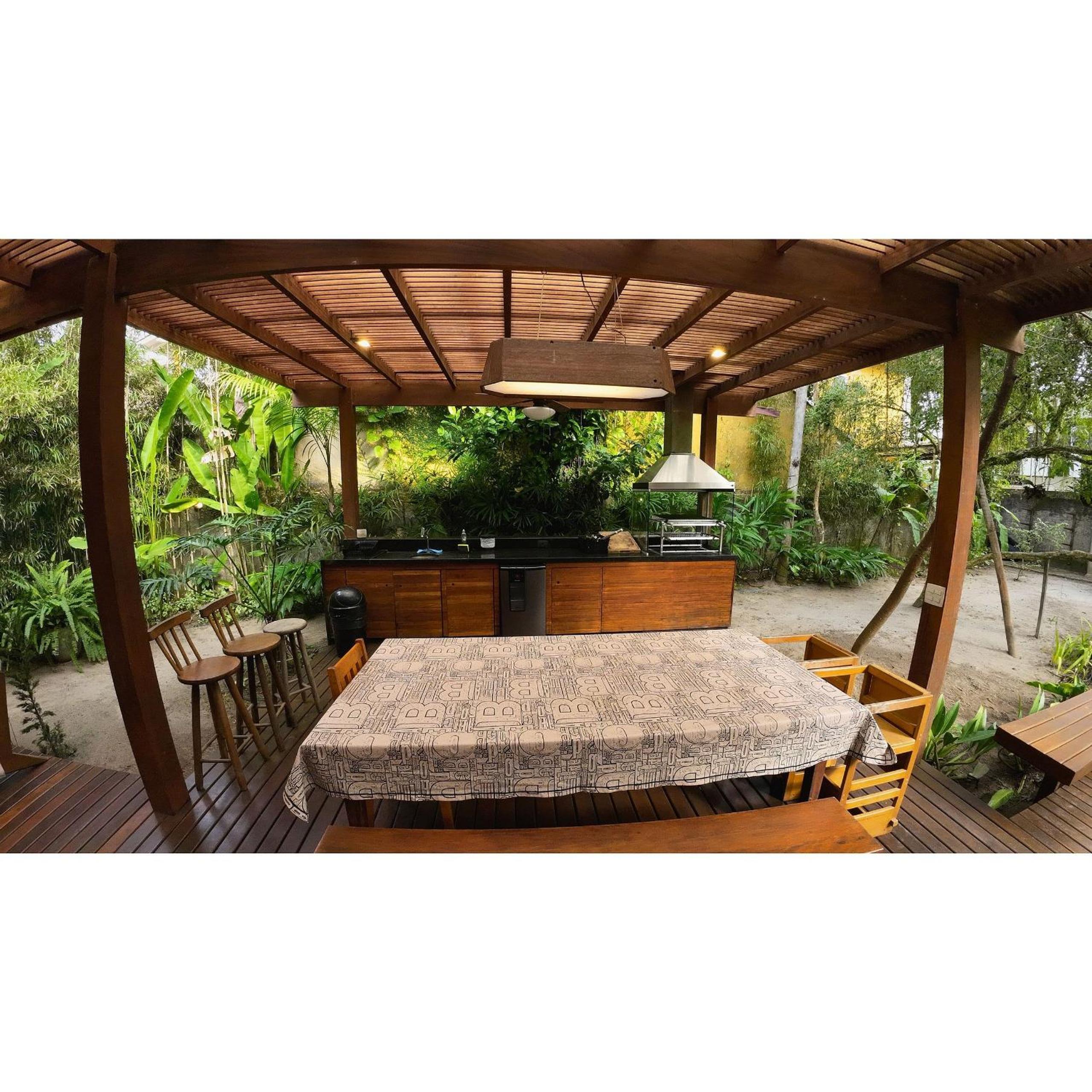 Shark House - heated pool - Camburi Beach