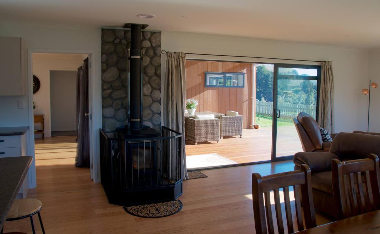 Tarata Fishaway's Kanuka Estate view 2