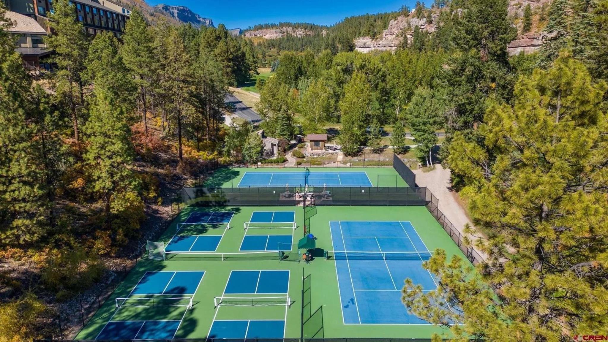 #1Condo Glacier Resort Pool Golf HotTub Sauna Gym view 4