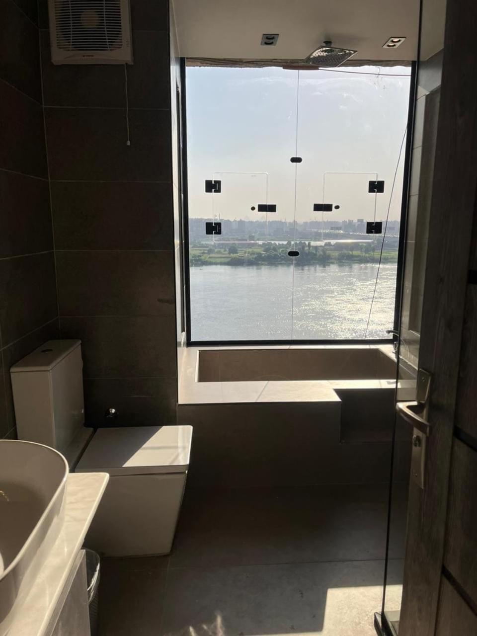 Queen of Nile view