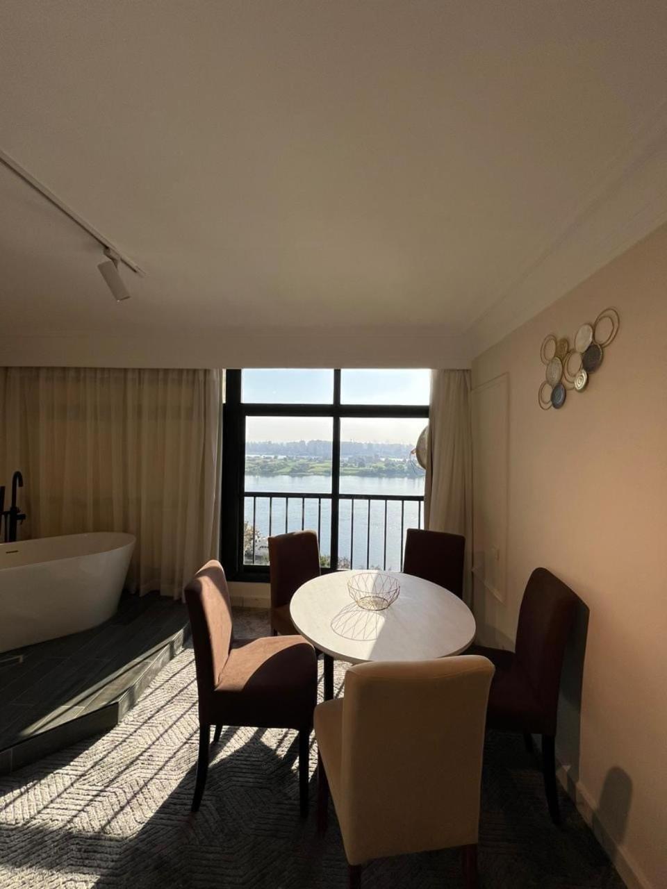 Queen of Nile view