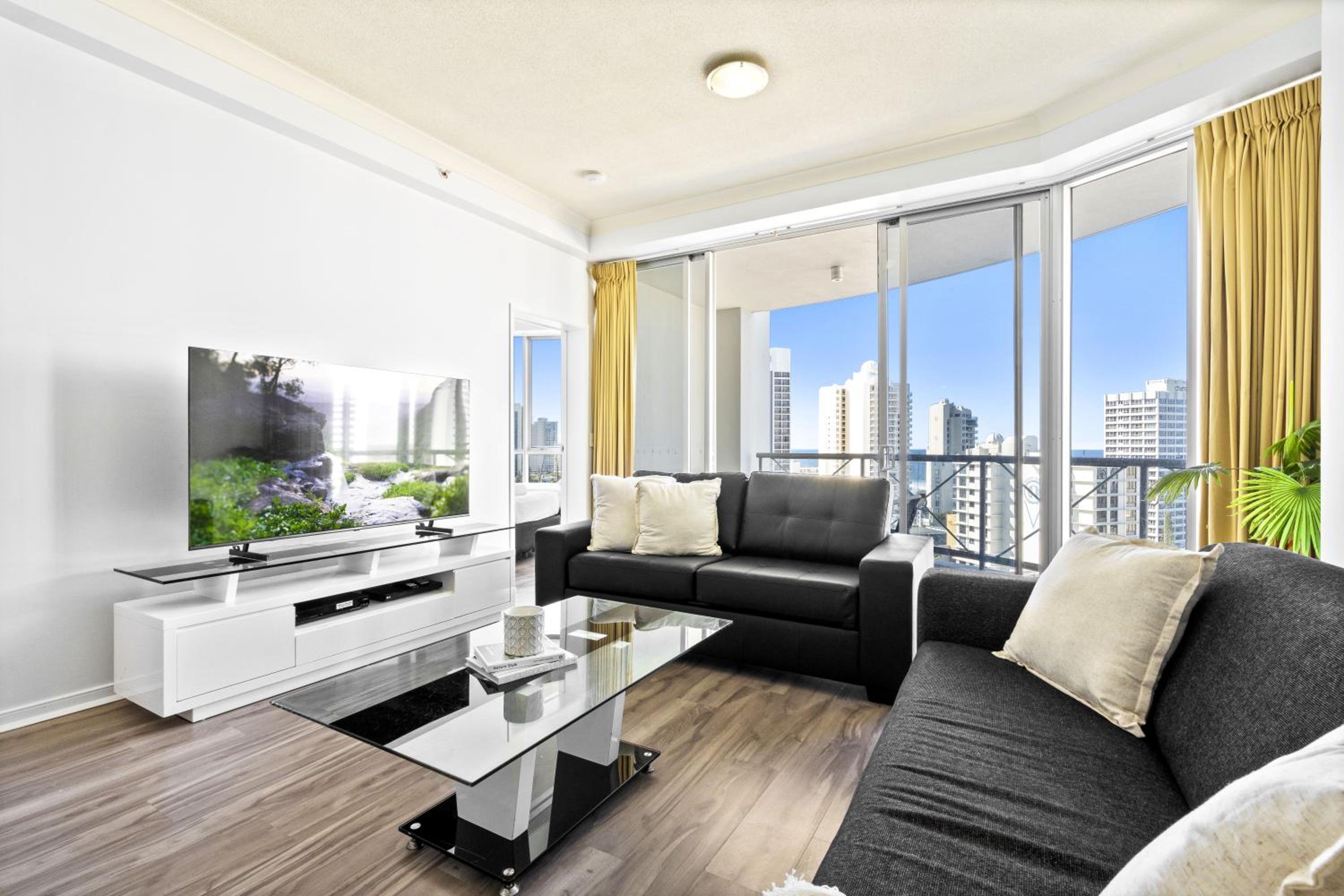 Chevron Renaissance - 3 Bedroom Apartments - Q Stay