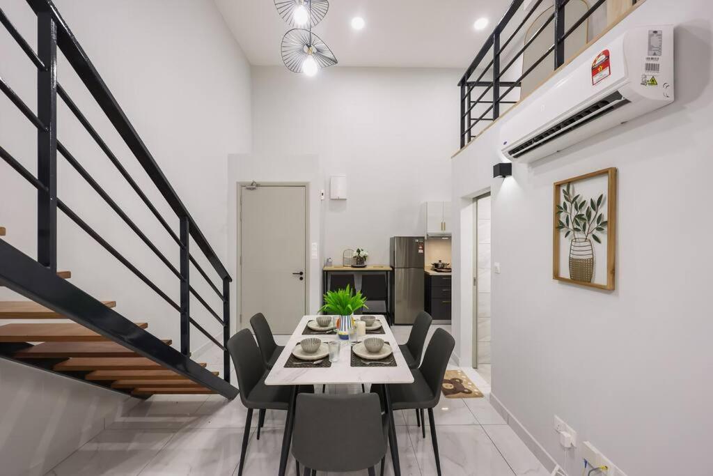 Arte Cheras Duplex 3BR Oasis MRT, Lotus, Shops