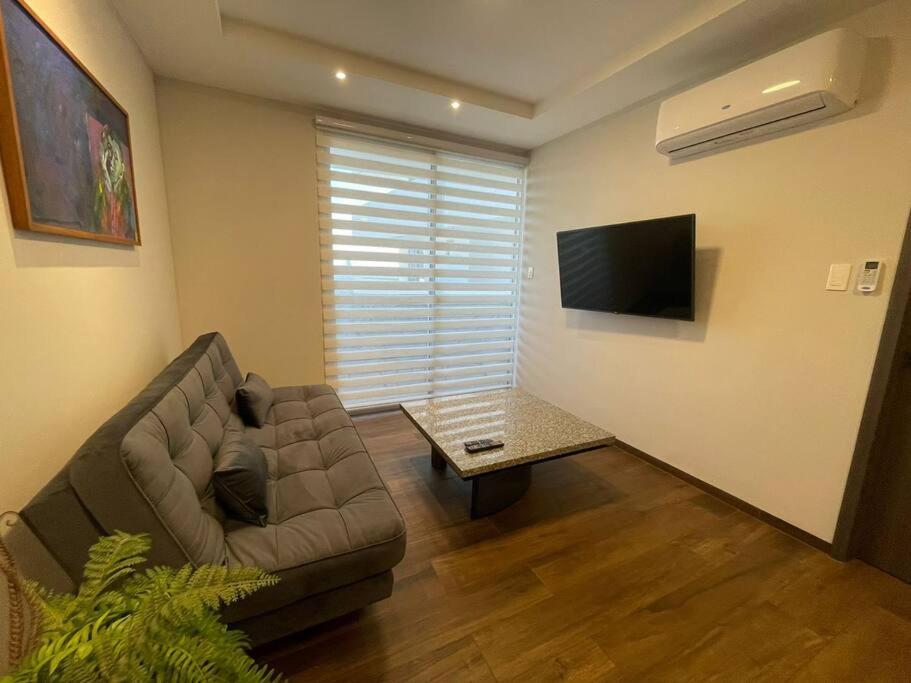 Equipetrol Depto 1 Dorm piso 12